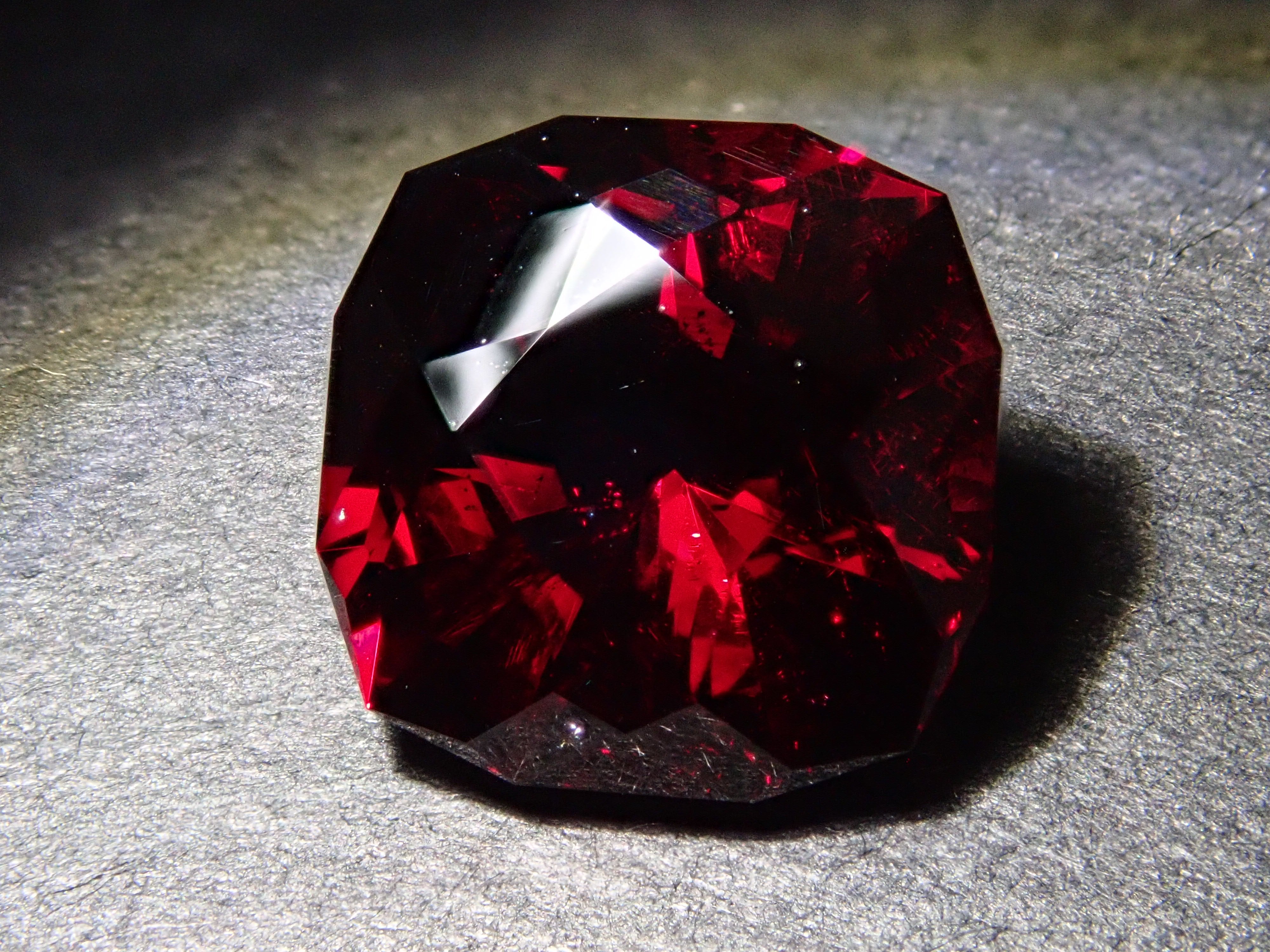 [12560331] Rhodolite Garnet 0.967ct Loose Stone
