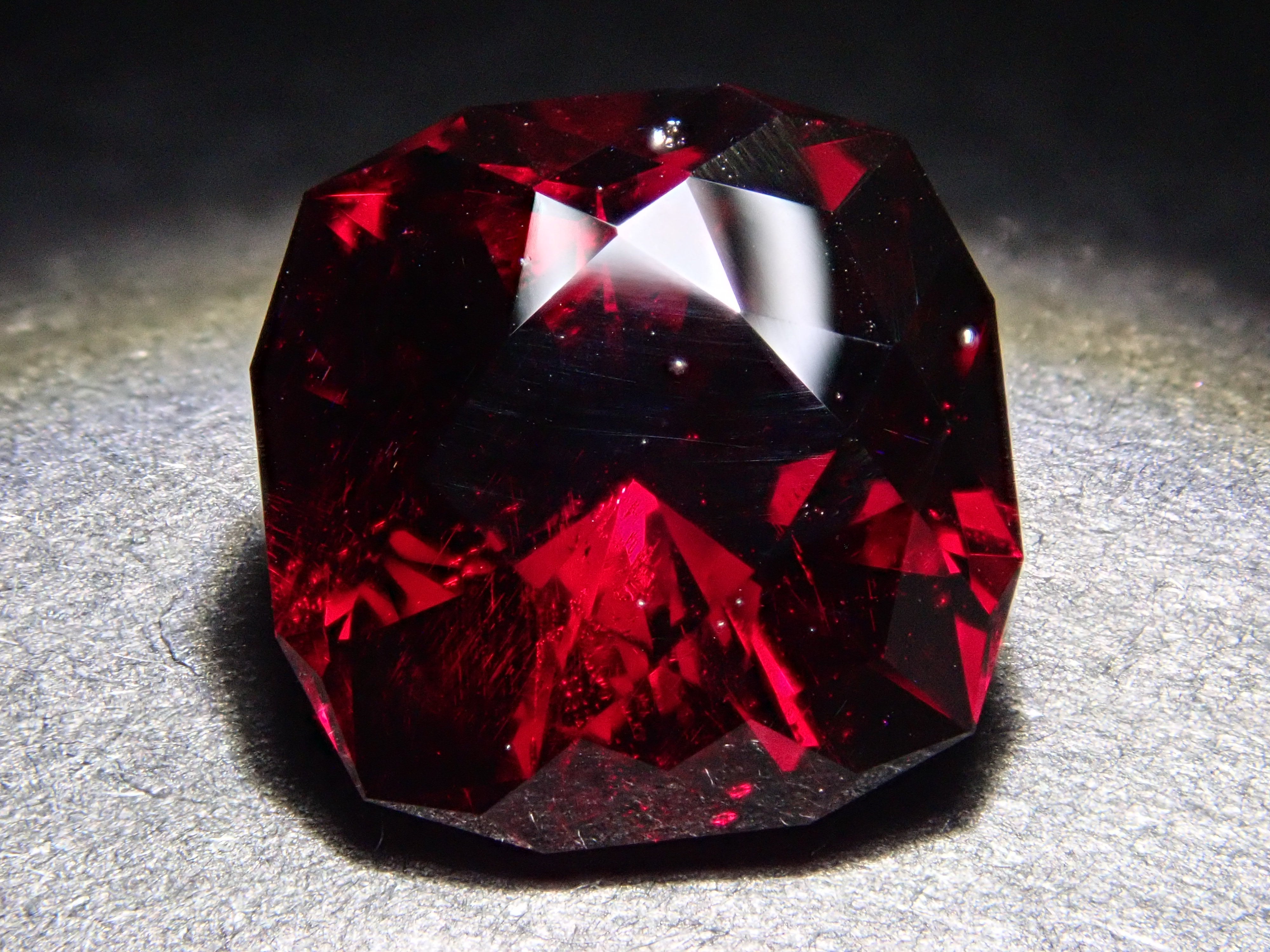 [12560331] Rhodolite Garnet 0.967ct Loose Stone