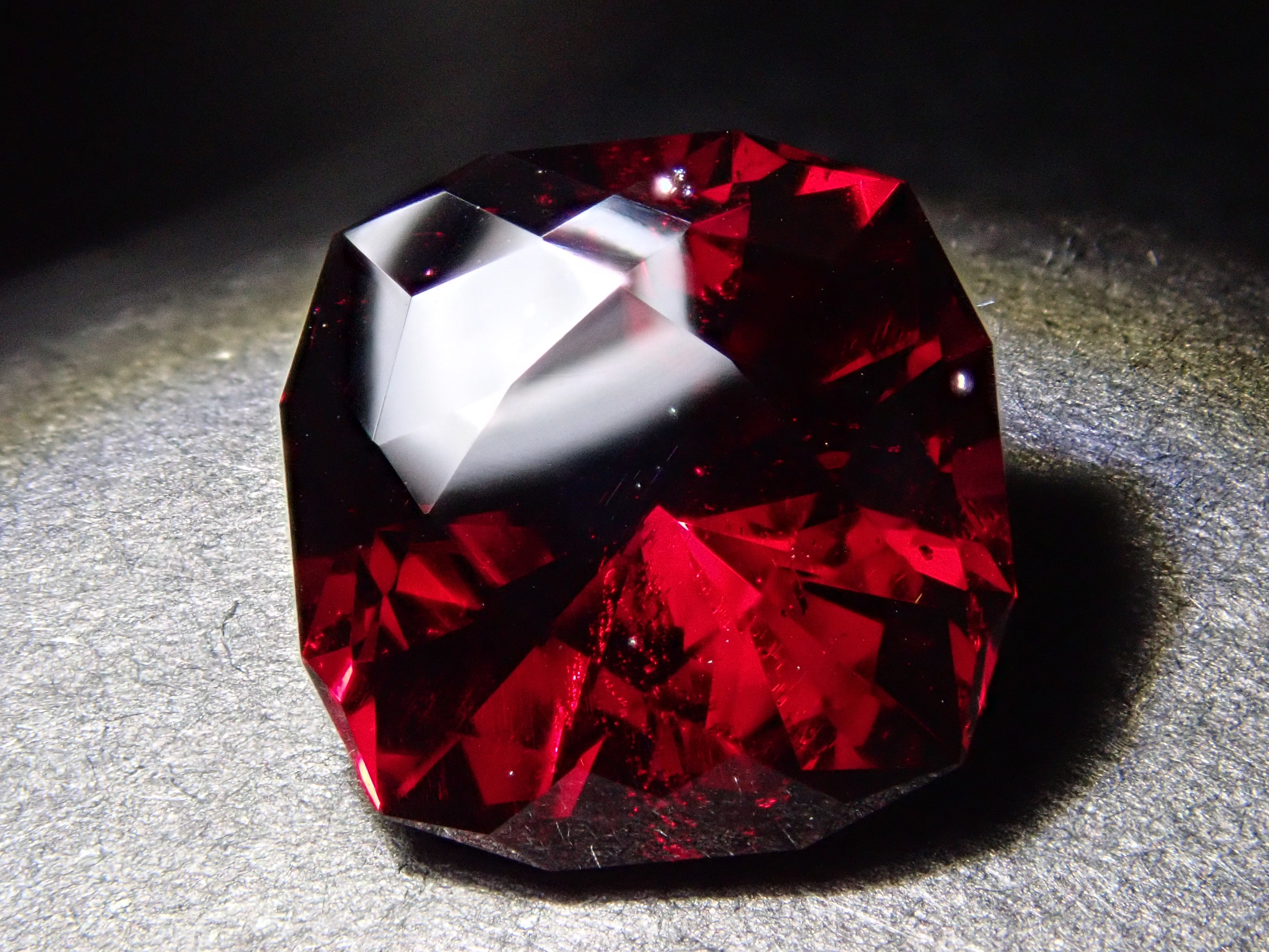 [12560331] Rhodolite Garnet 0.967ct Loose Stone