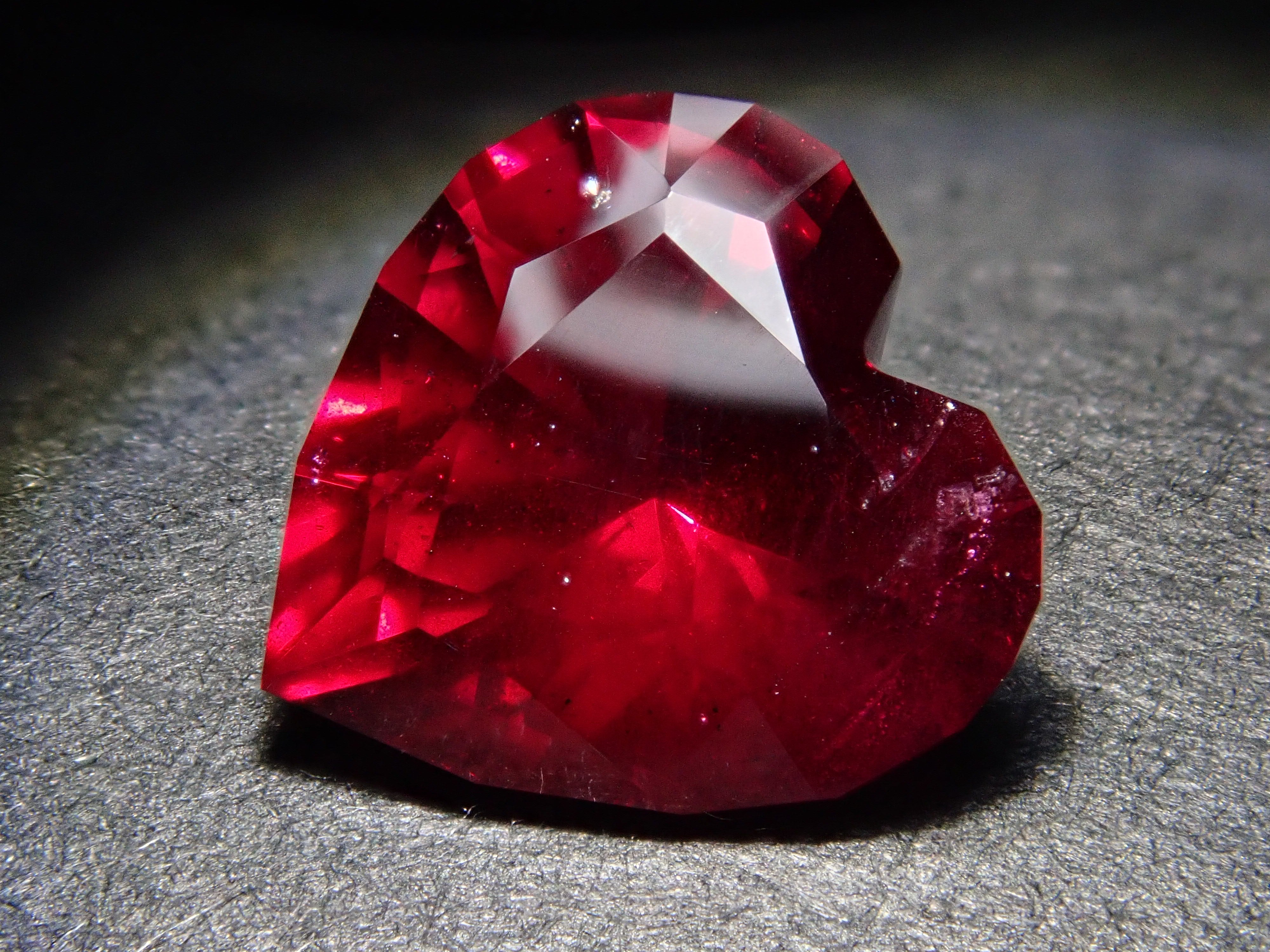 【11/20 22時販売】タンザニア産アルマンディンガーネット 1.564ctルース