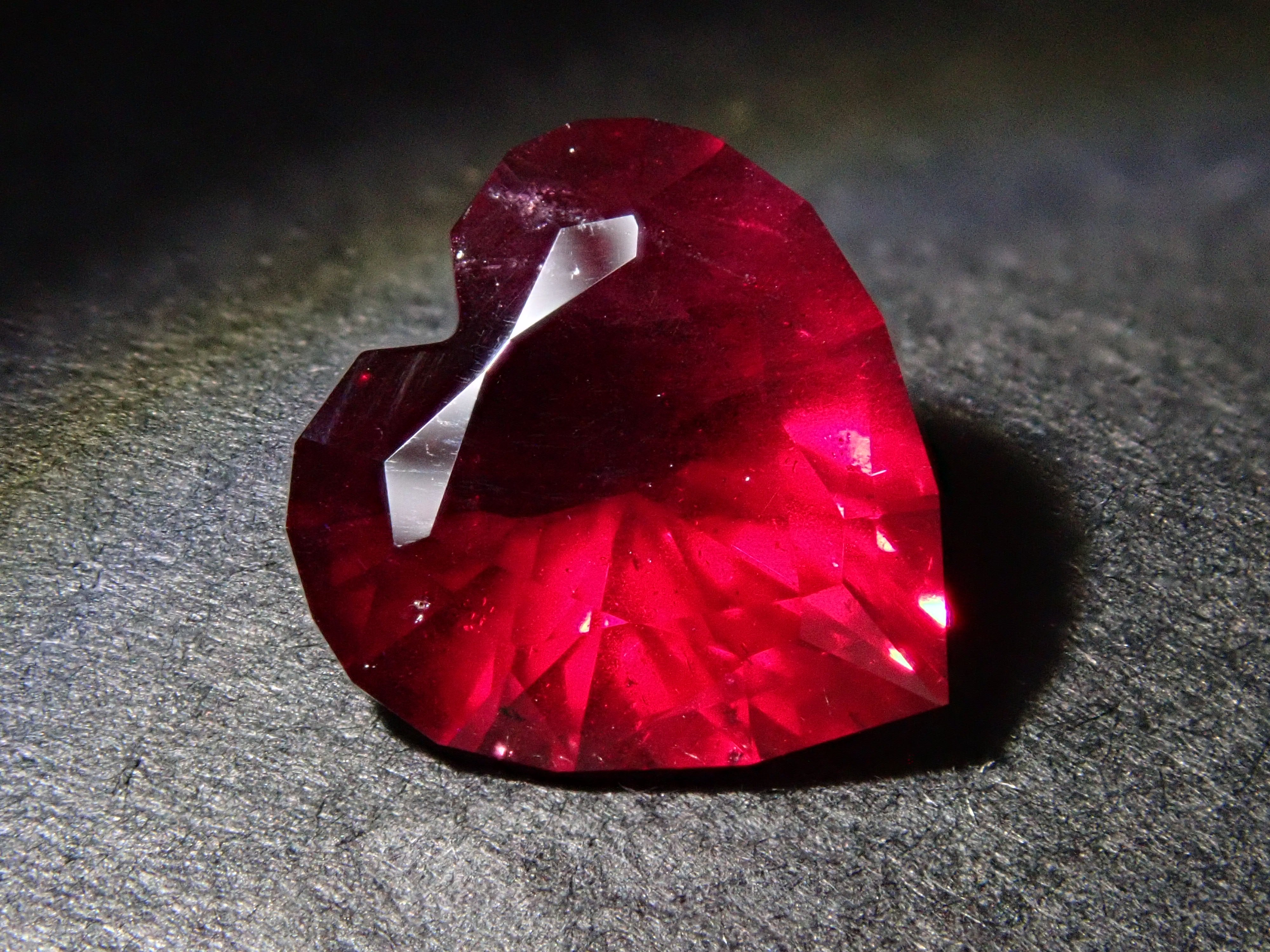 【11/20 22時販売】タンザニア産アルマンディンガーネット 1.564ctルース