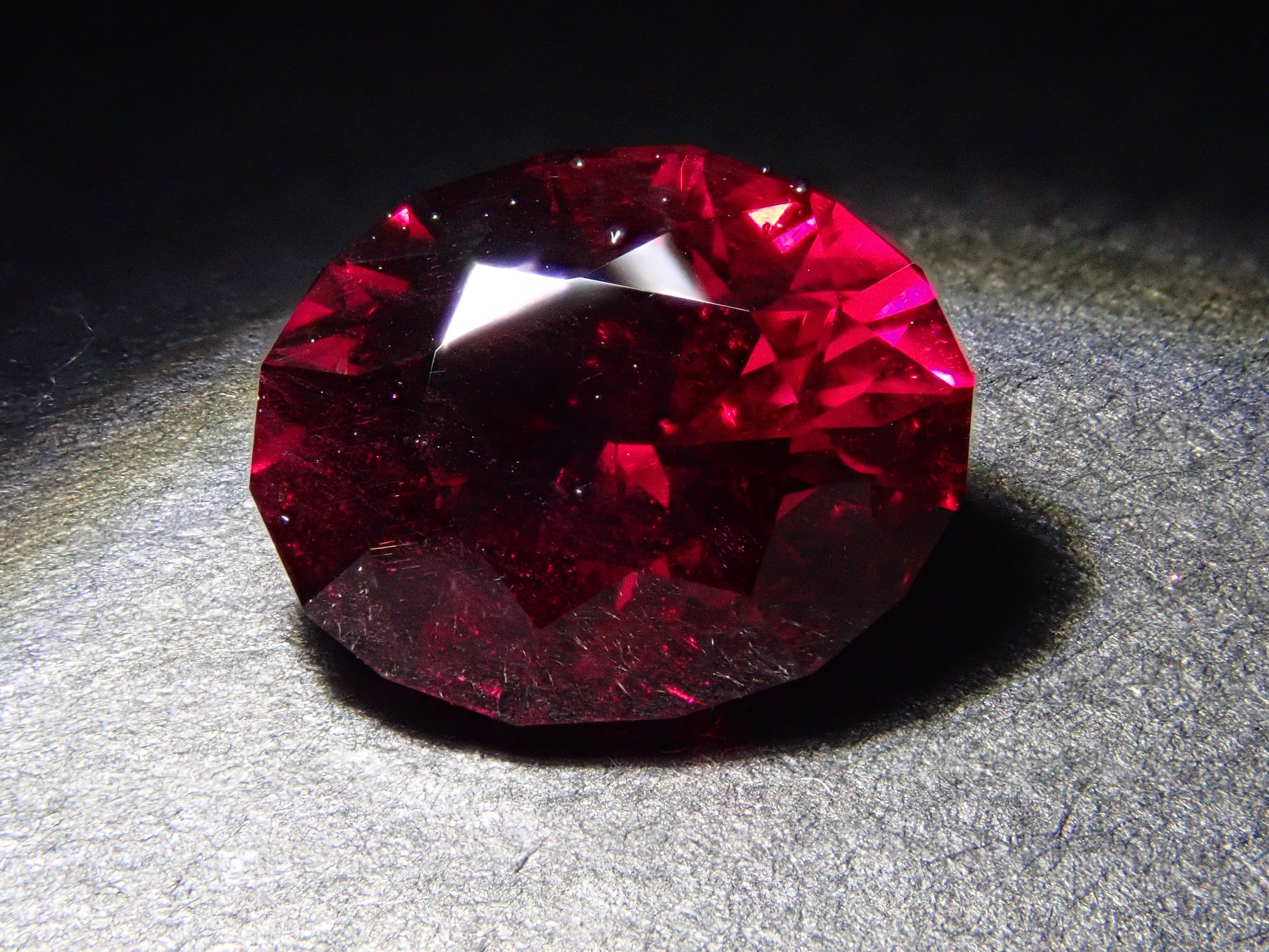 【11/20 22時販売】タンザニア産アルマンディンガーネット 2.972ctルース