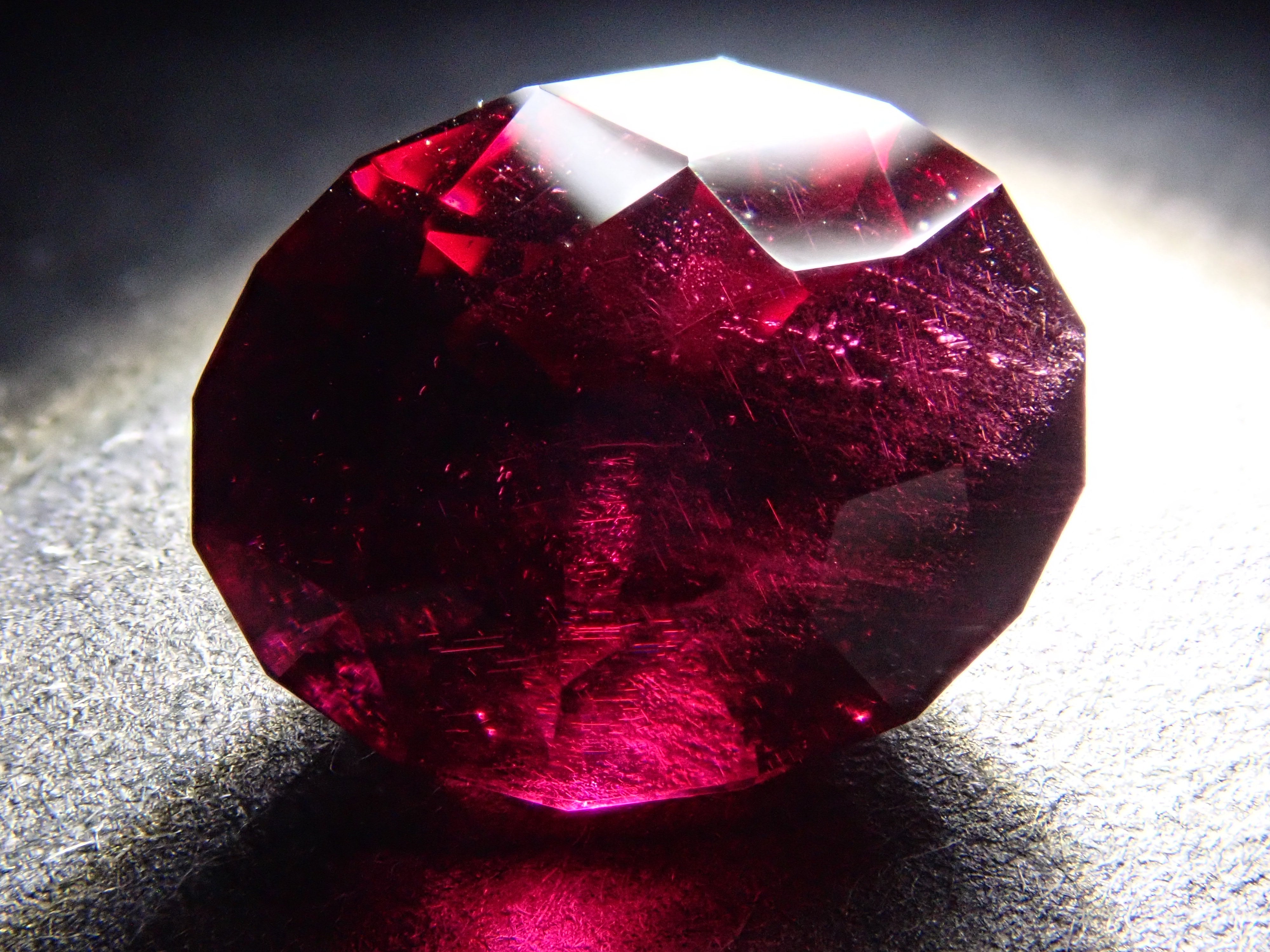 【11/20 22時販売】タンザニア産アルマンディンガーネット 2.972ctルース