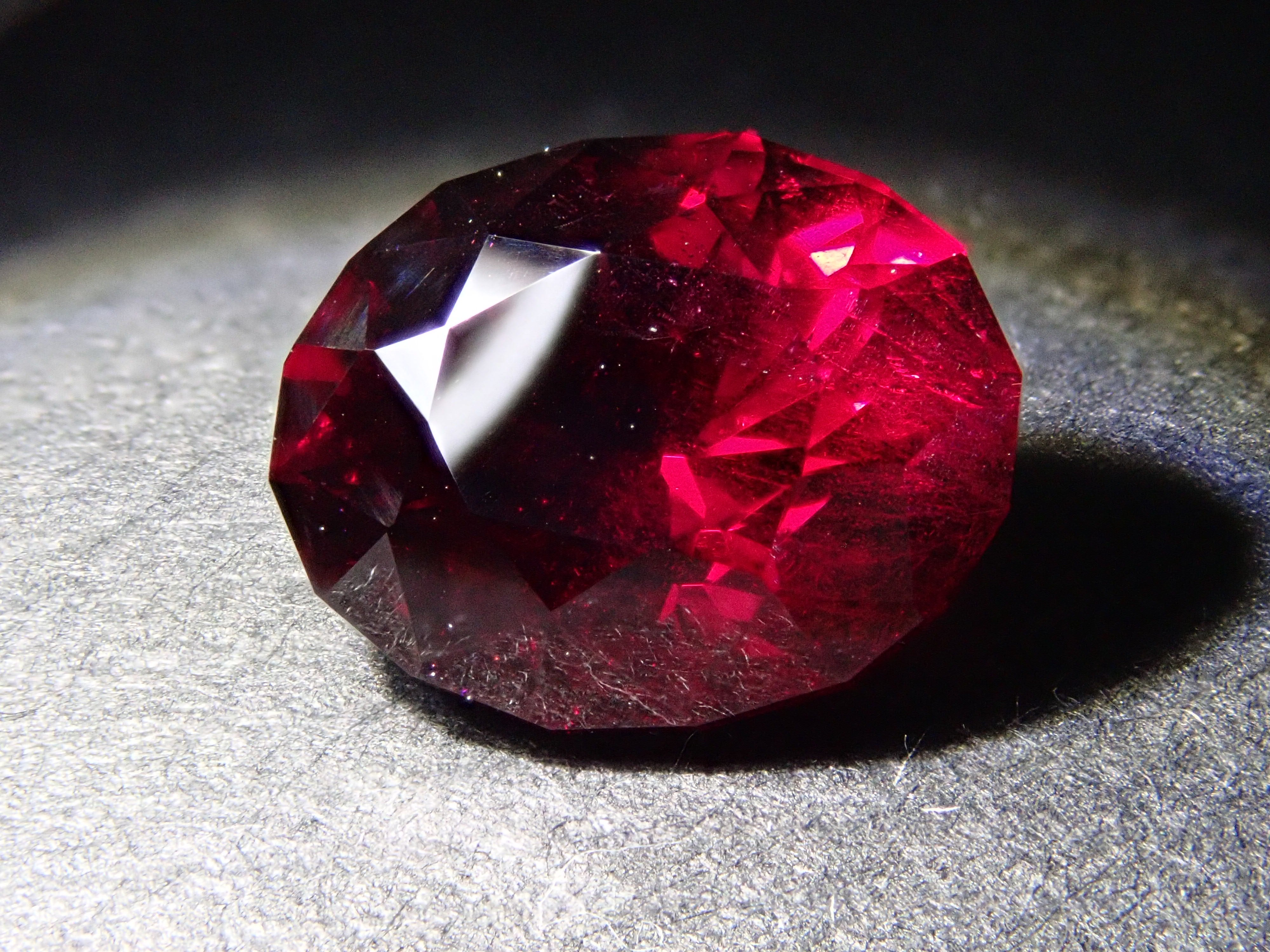 【11/20 22時販売】タンザニア産アルマンディンガーネット 2.972ctルース