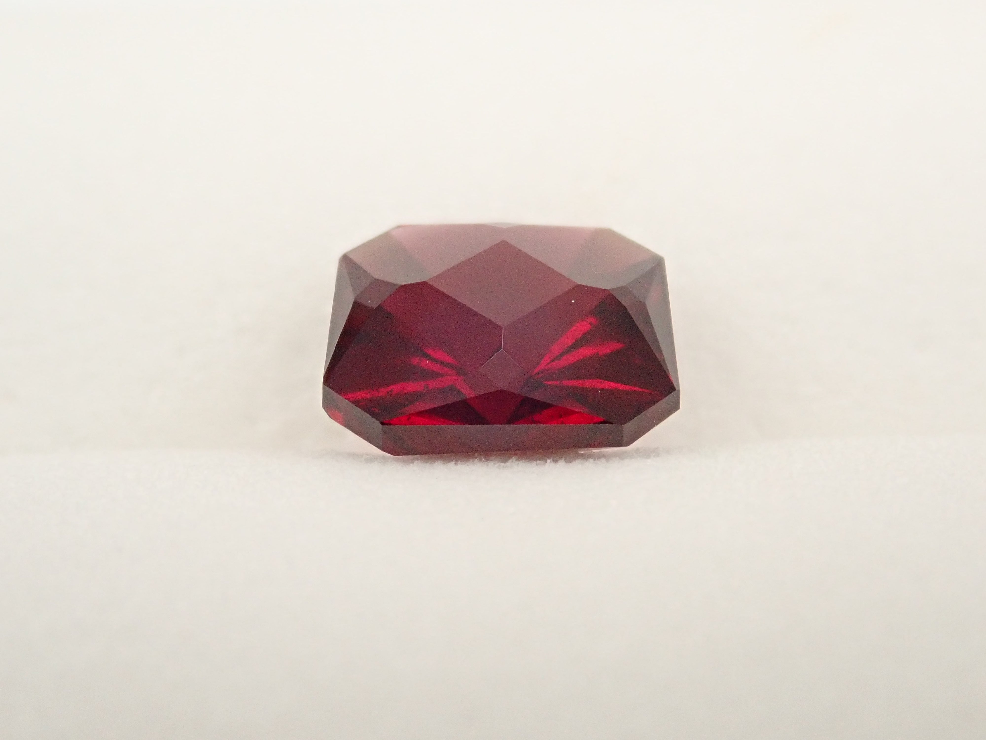 [12560344] Almandine Garnet 3.073ct Loose Stone