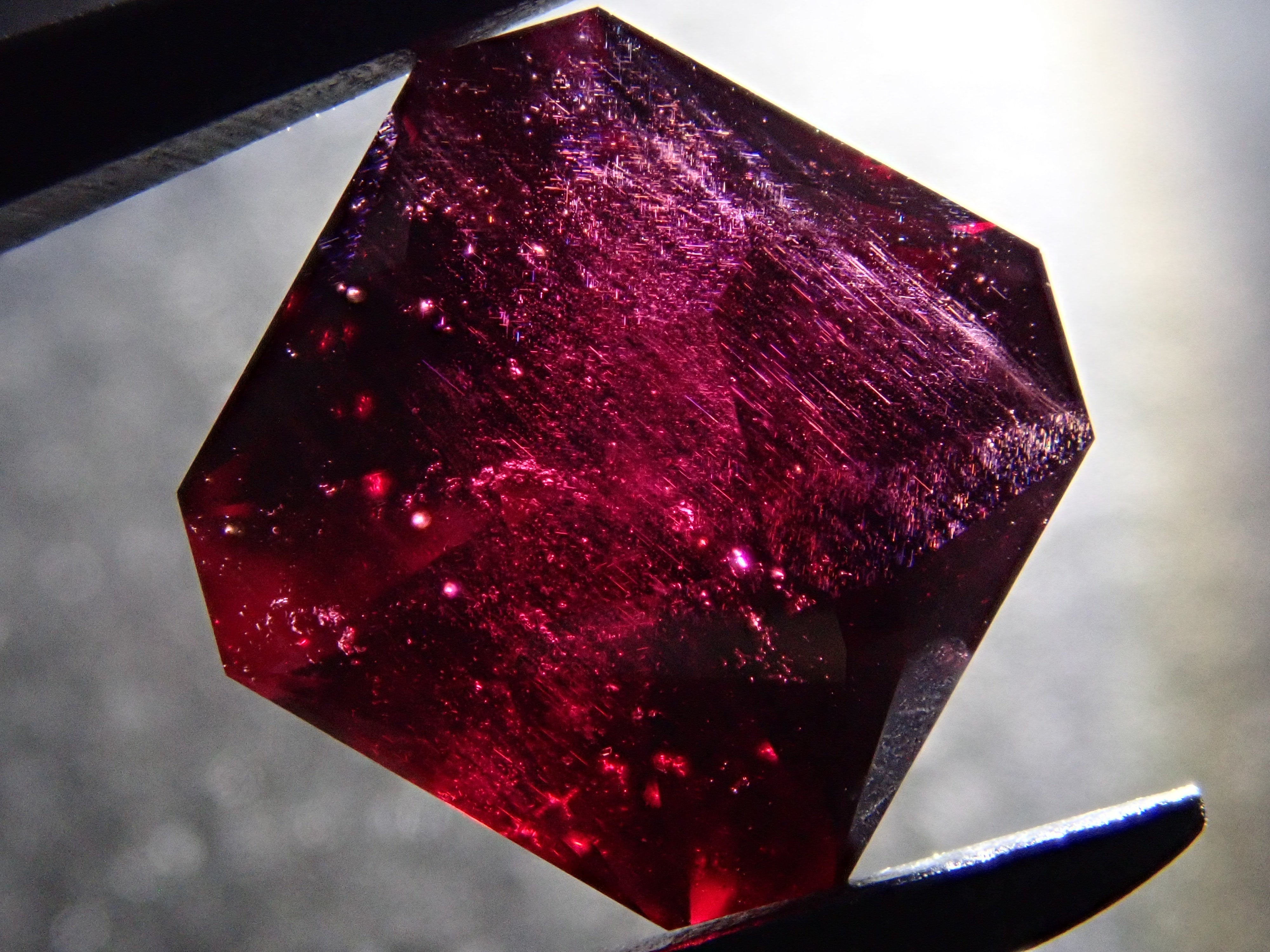 [12560344] Almandine Garnet 3.073ct Loose Stone