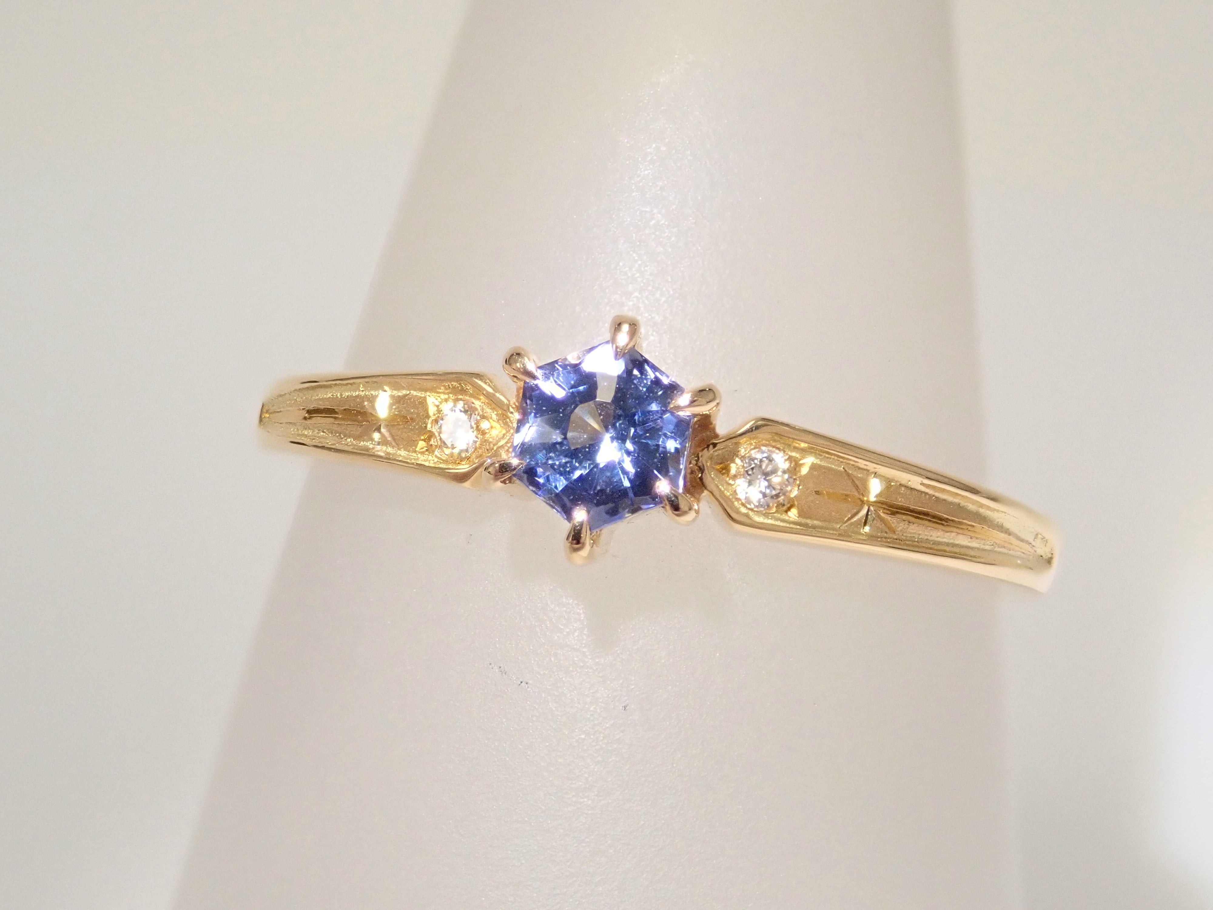 【抽選販売110901】K18YG ラベンダータンザナイト 3.5mm/0.211ct・ダイヤモンド リング