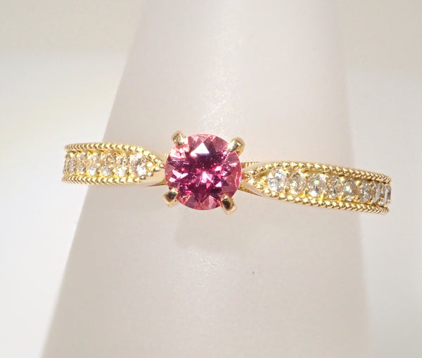 K18YGミャンマー産ピンクスピネル 3.9mm/0.276ct ・ホットピンク