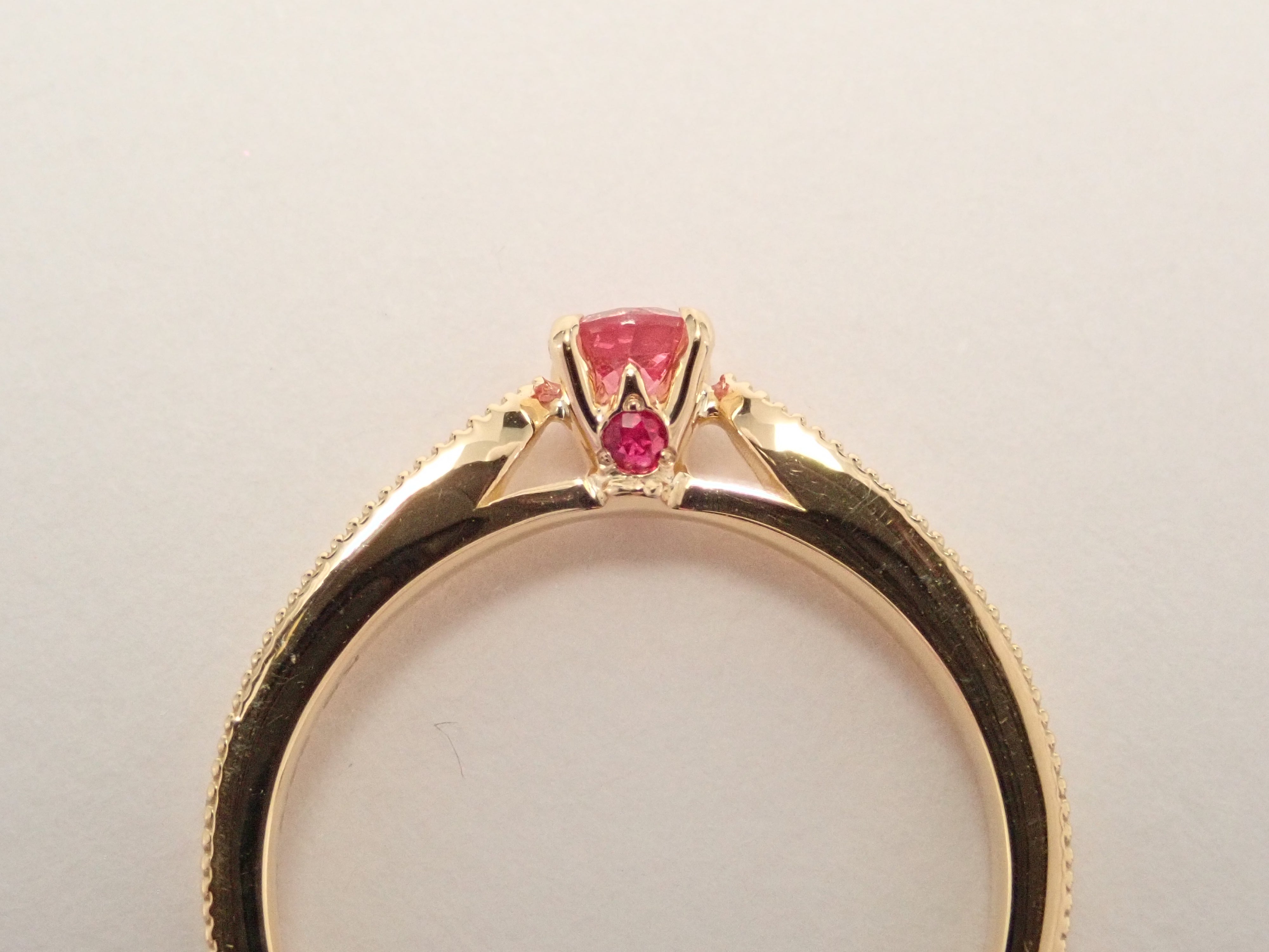 【抽選販売110903】K18YG ミャンマー産ピンクスピネル 3.9mm/0.276ct ・ホットピンクスピネルリング