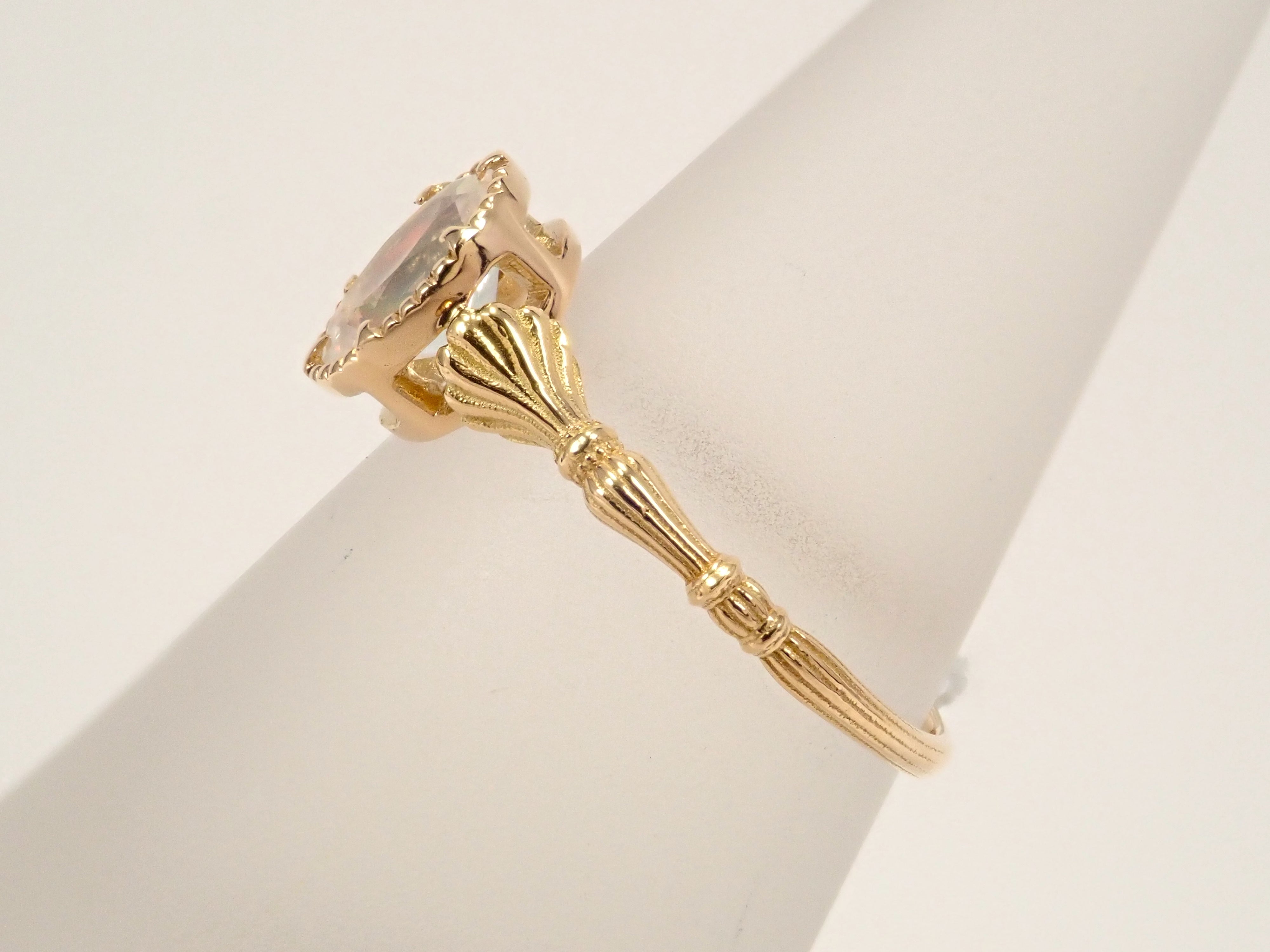 【抽選販売110902】K18YG メキシコ産ウォーターオパール（ファセットカット） 0.457ct リング