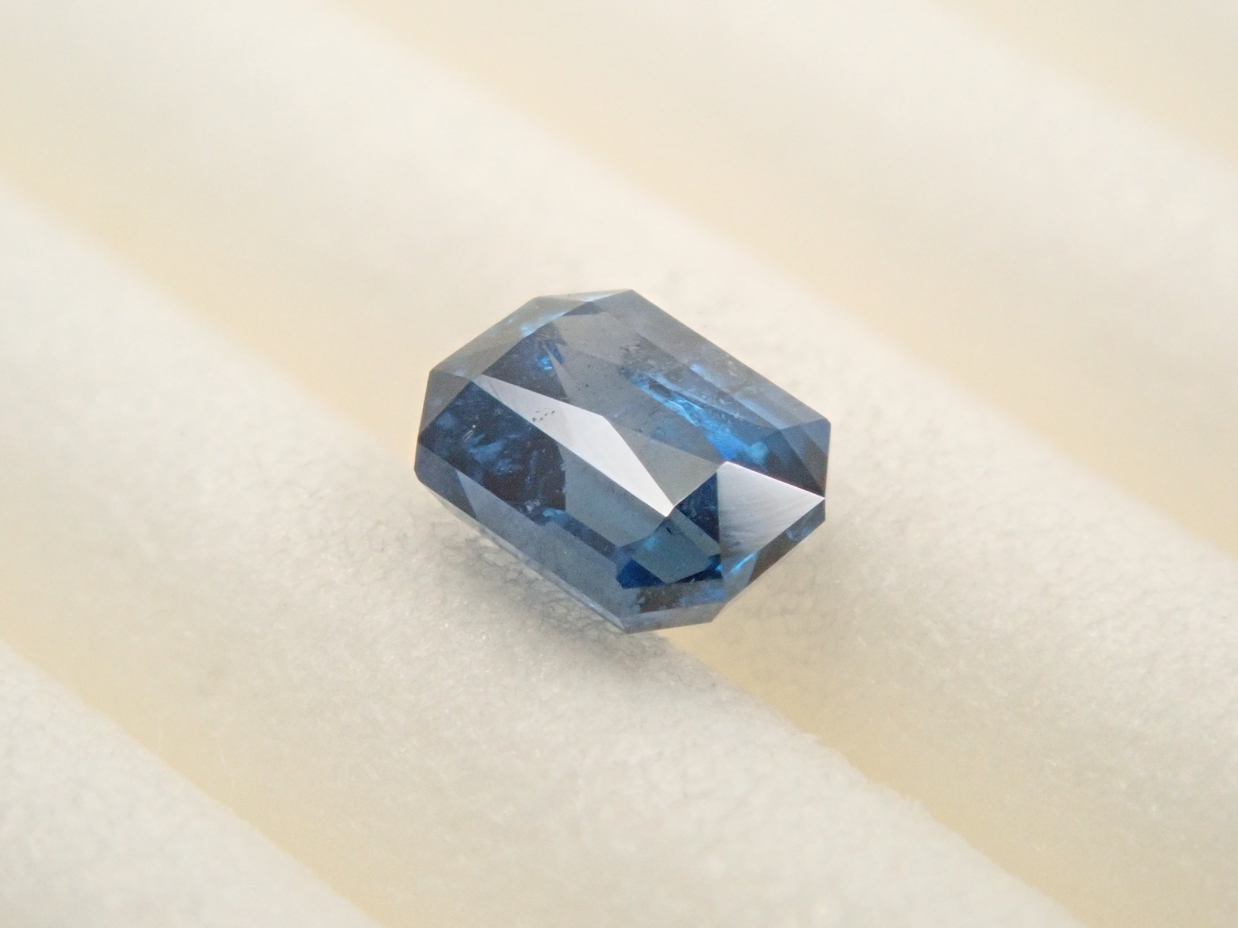 ナイジェリア産コバルトガーナイト 0.299ctルース 鑑別書