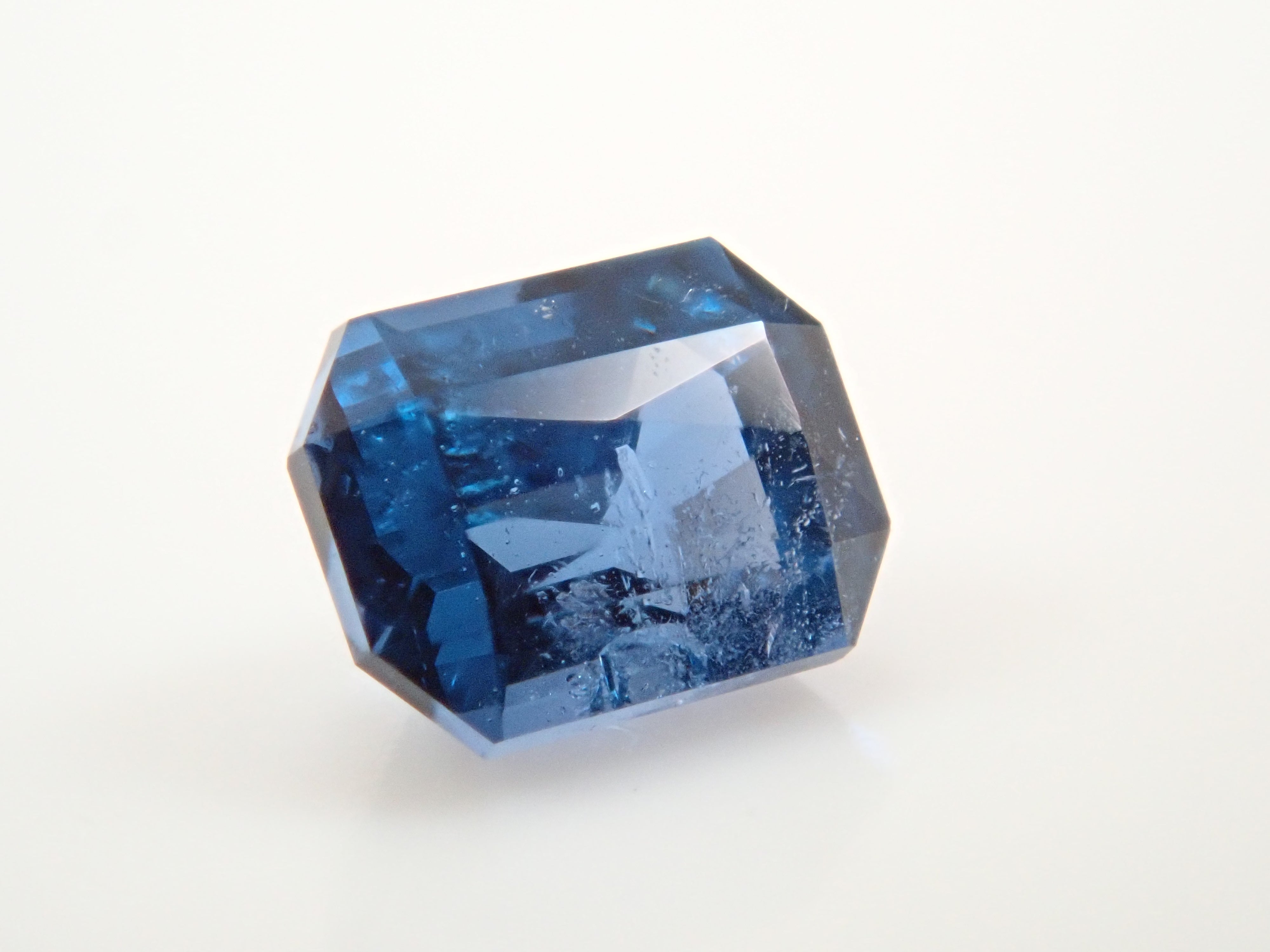 ナイジェリア産コバルトガーナイト 0.299ctルース 鑑別書