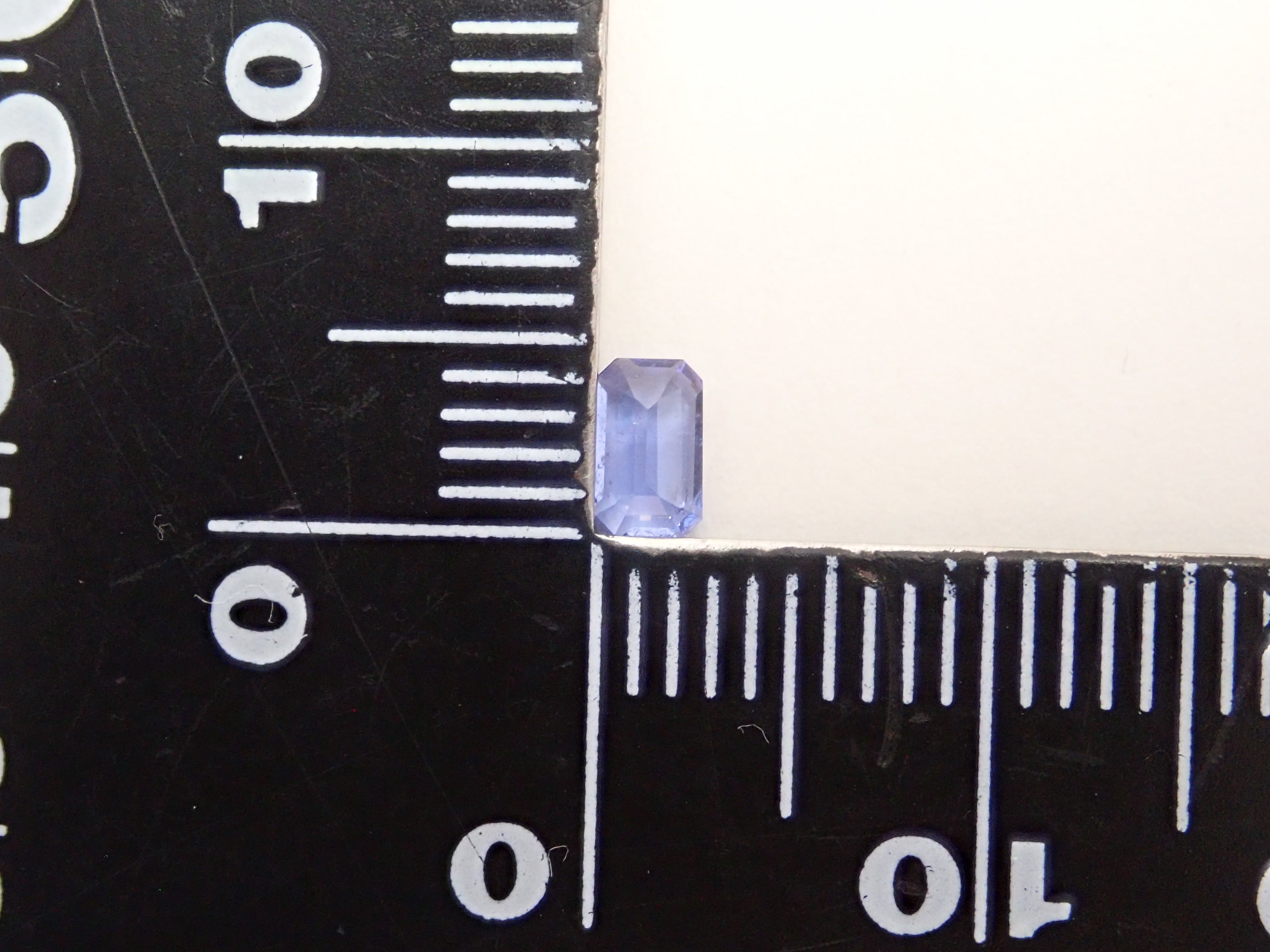 【11/22 22時販売】アフガニスタン産ハックマナイト 0.177ctルース