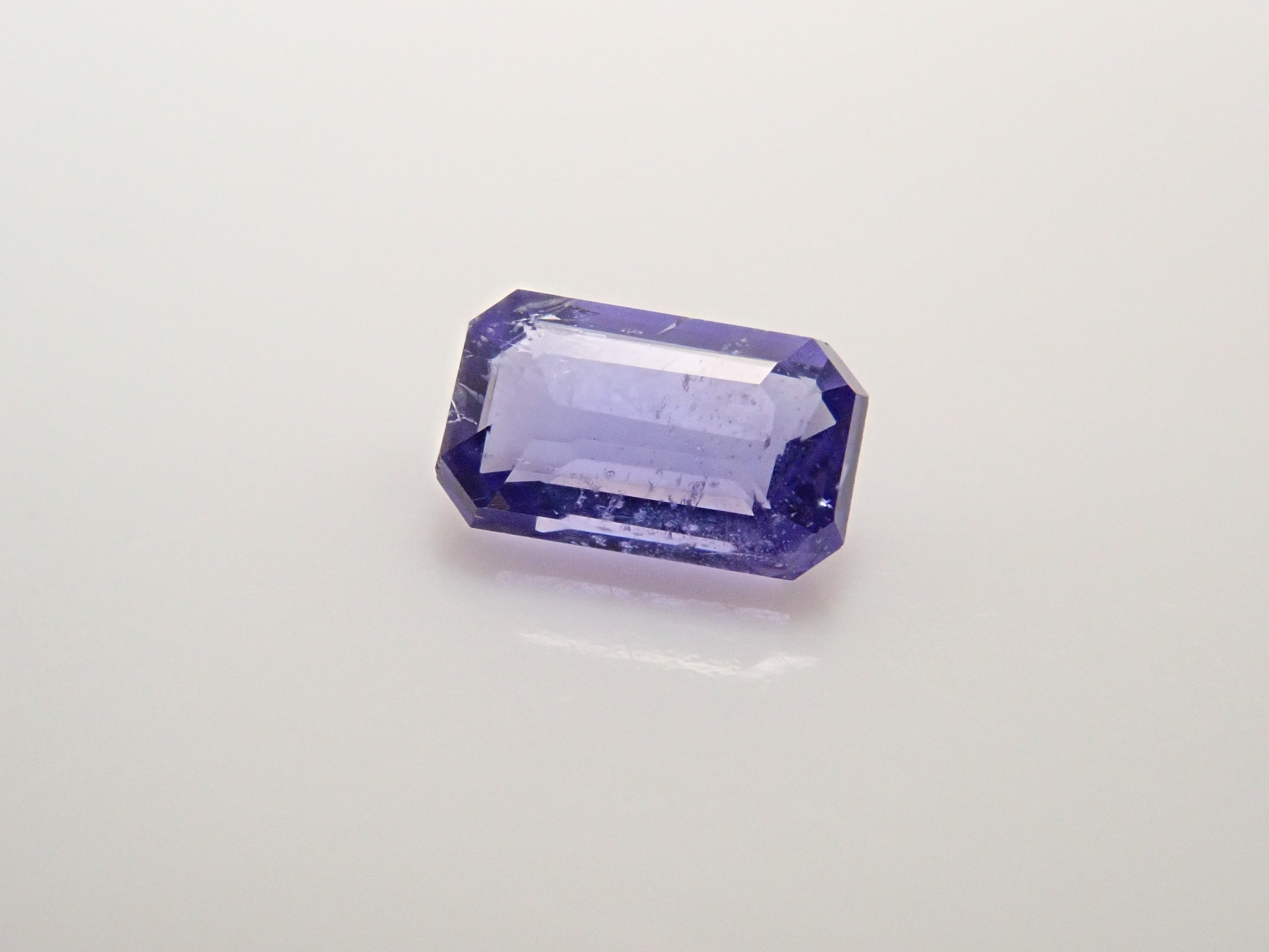 アフガニスタン産ハックマナイト 0.177ctルース