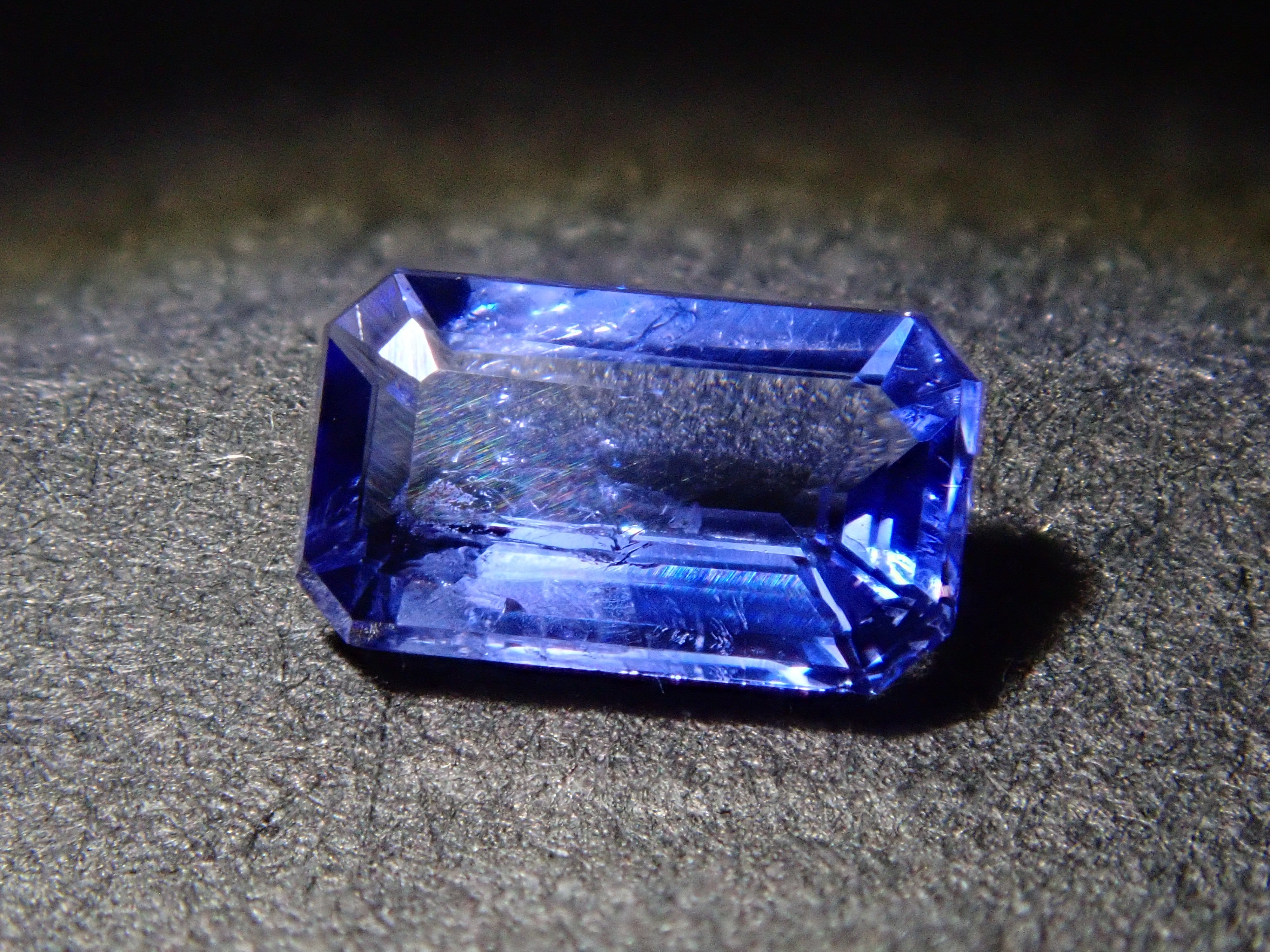 【11/22 22時販売】アフガニスタン産ハックマナイト 0.246ctルース