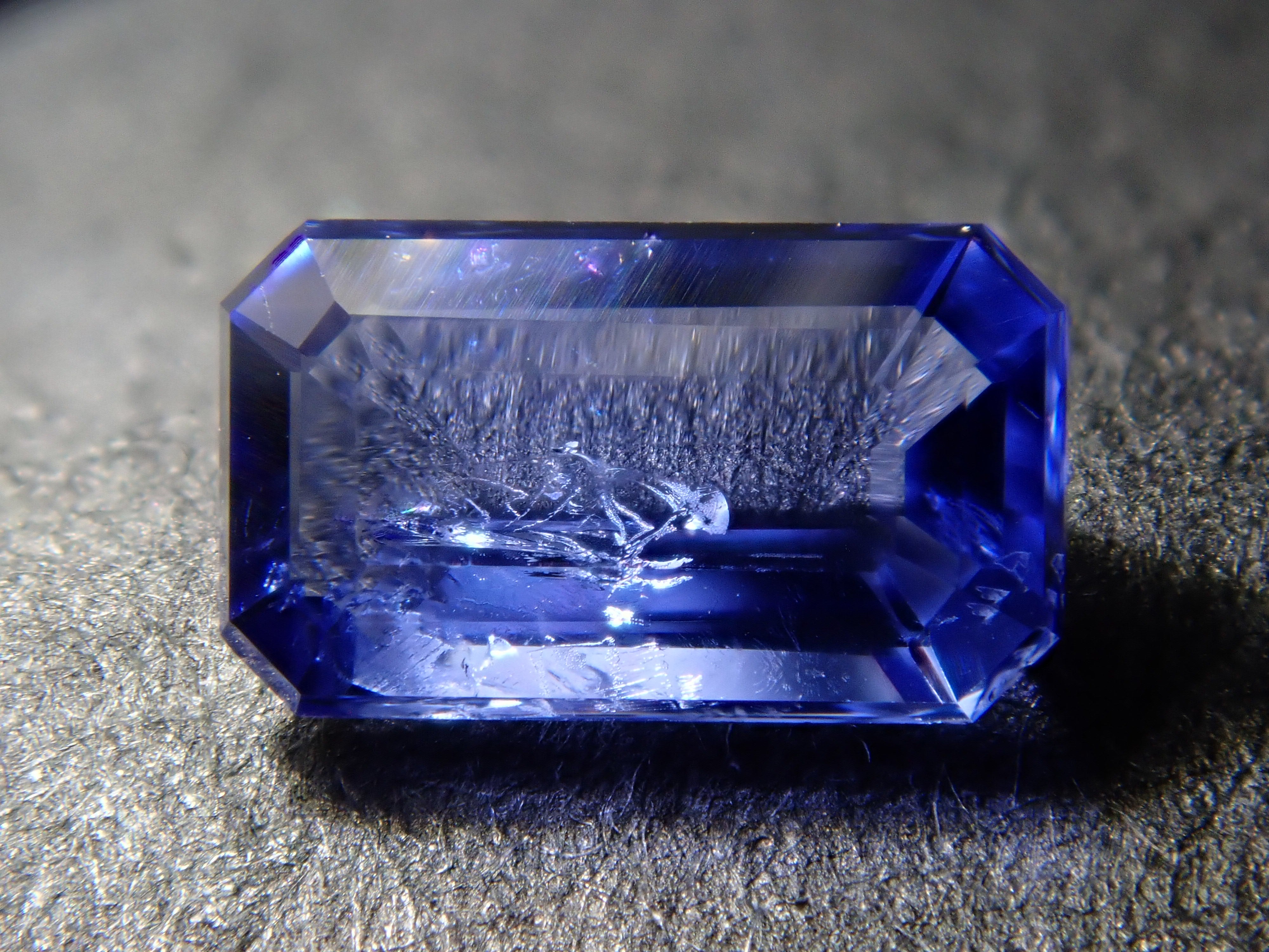 【11/22 22時販売】アフガニスタン産ハックマナイト 0.246ctルース