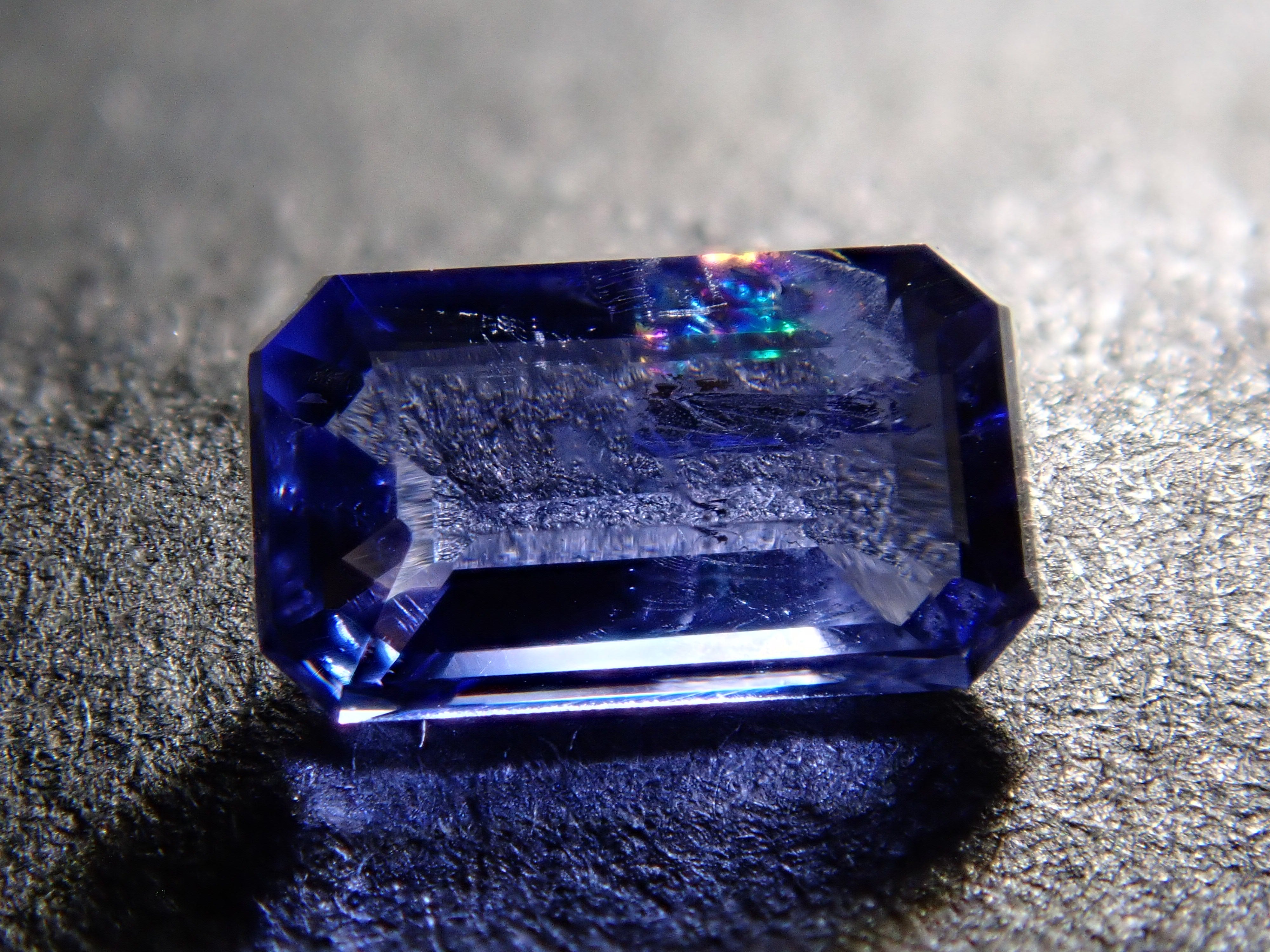 【11/22 22時販売】アフガニスタン産ハックマナイト 0.246ctルース