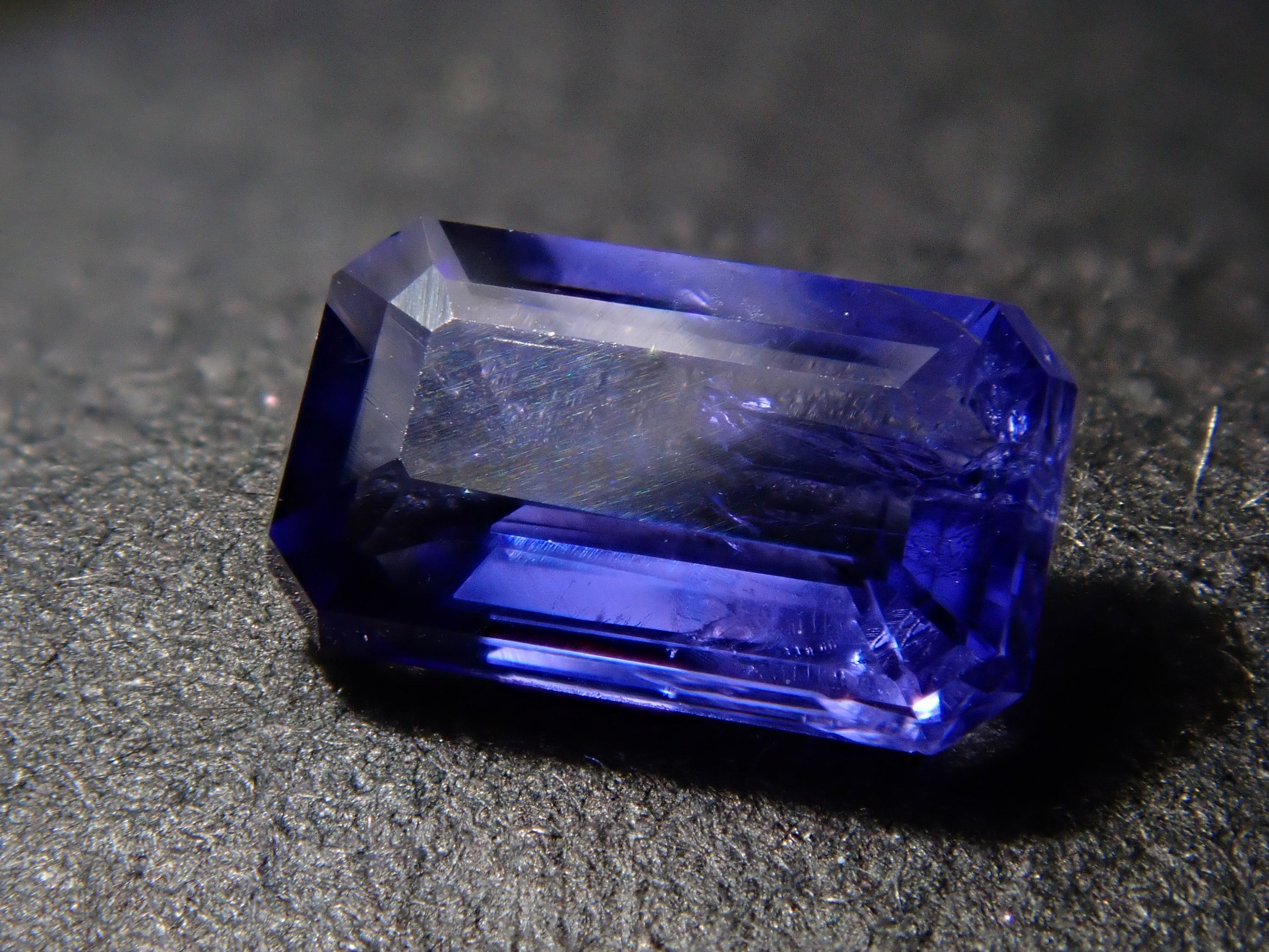 【11/22 22時販売】アフガニスタン産ハックマナイト 0.246ctルース