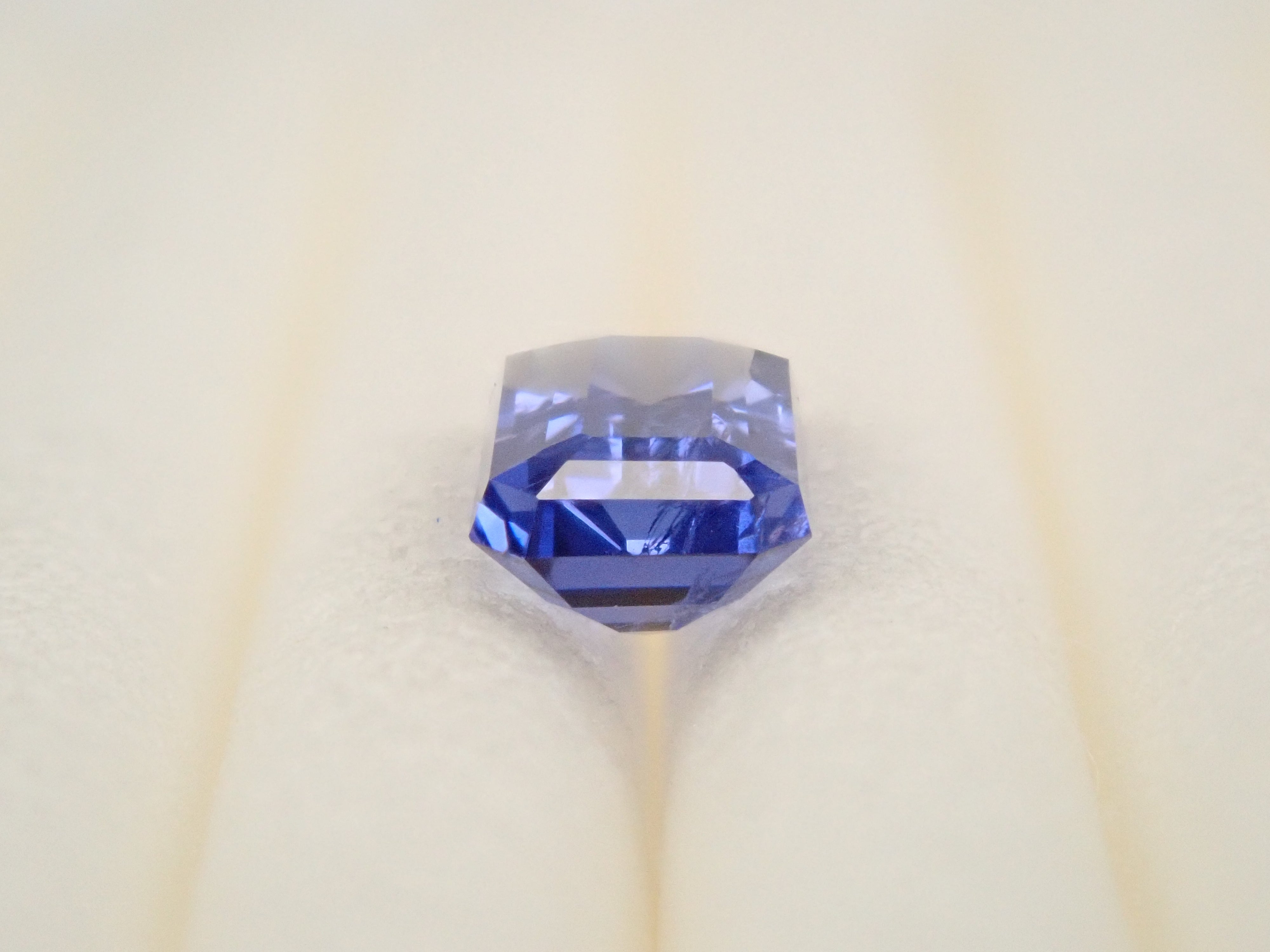 【11/22 22時販売】アフガニスタン産ハックマナイト 0.246ctルース