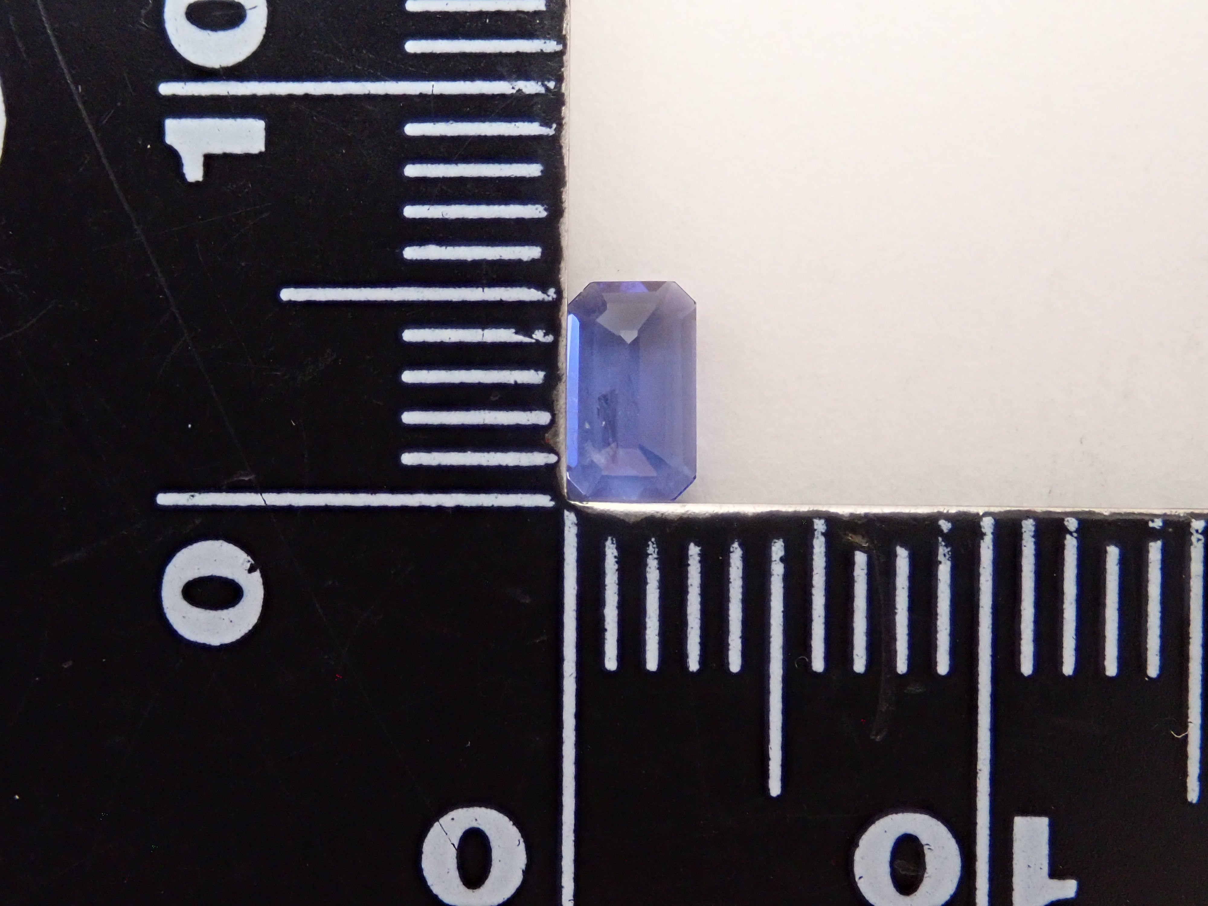 【11/22 22時販売】アフガニスタン産ハックマナイト 0.246ctルース