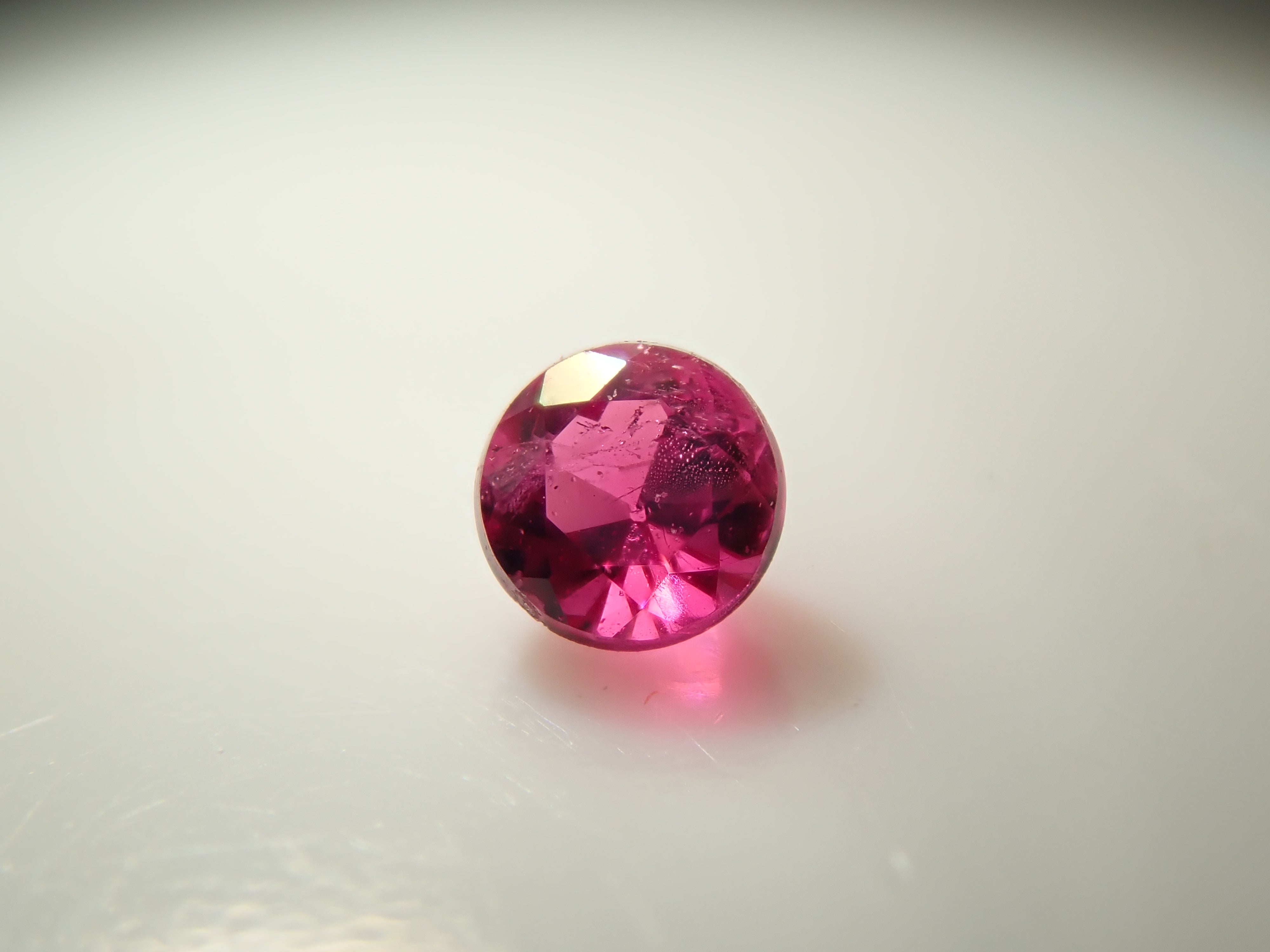 アメリカ産レッドベリル 0.045ctルース