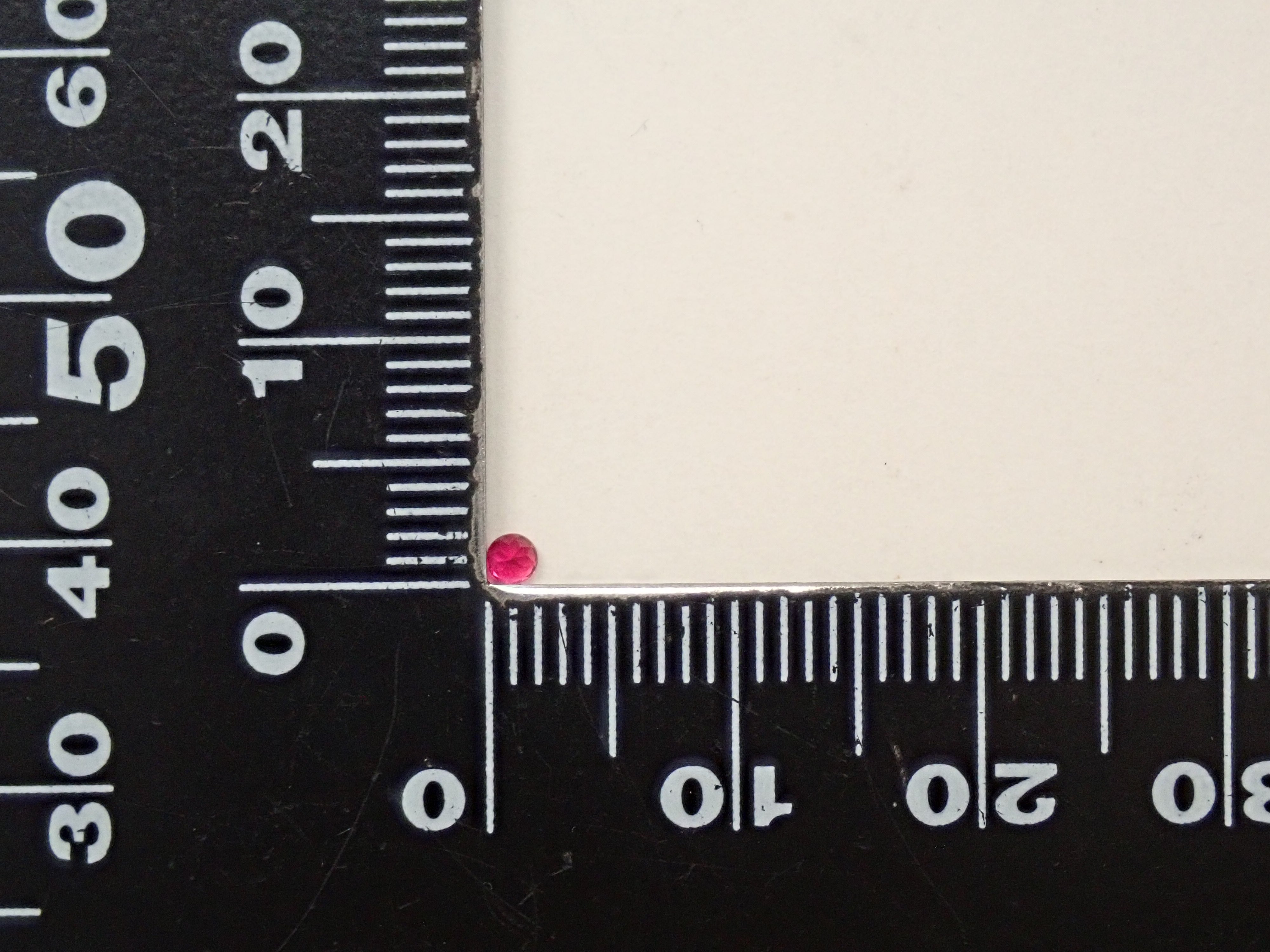 アメリカ産レッドベリル 0.045ctルース