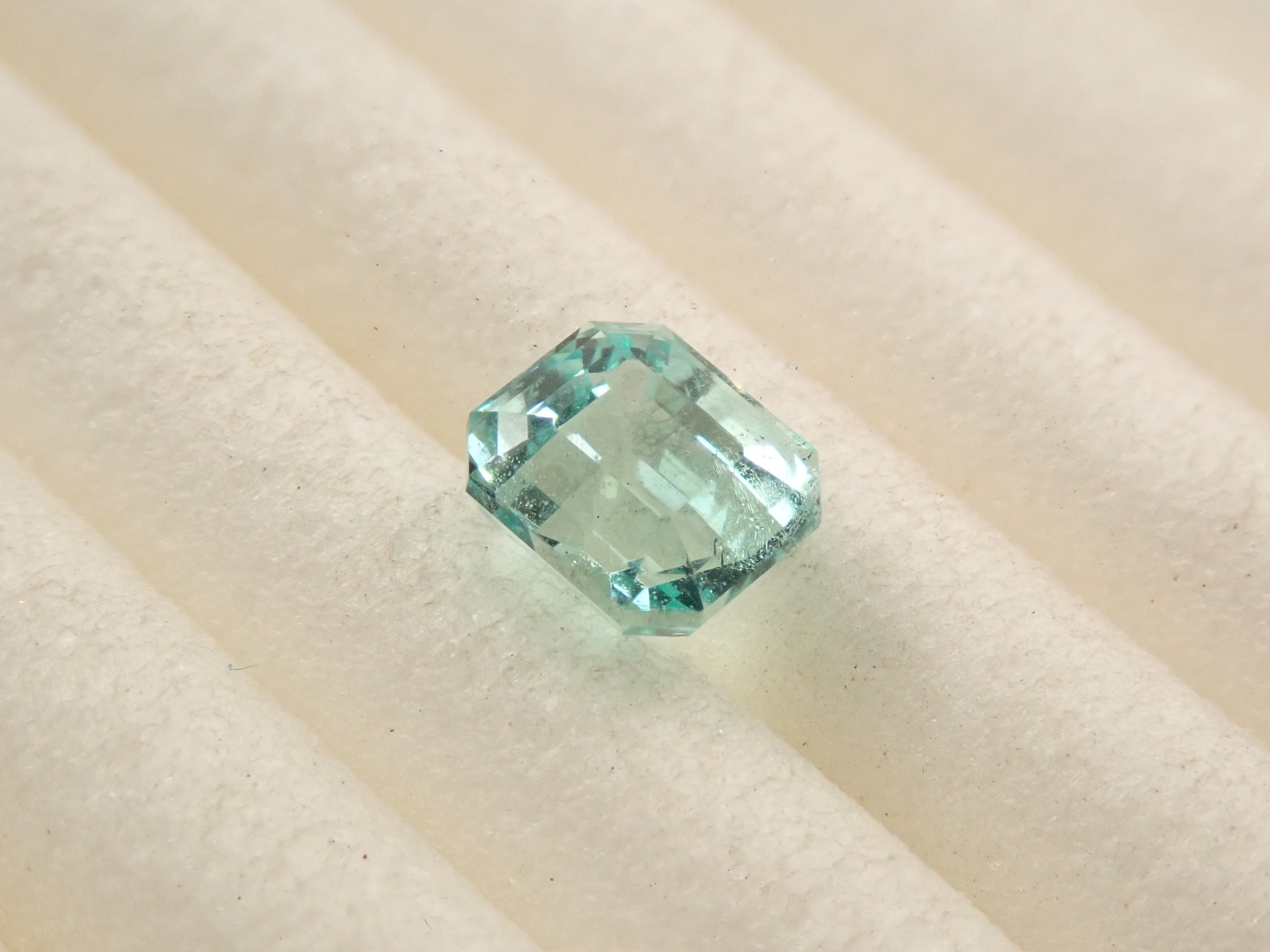 【11/29 22時販売】オーストラリア産エメラルド 0.320ctルース