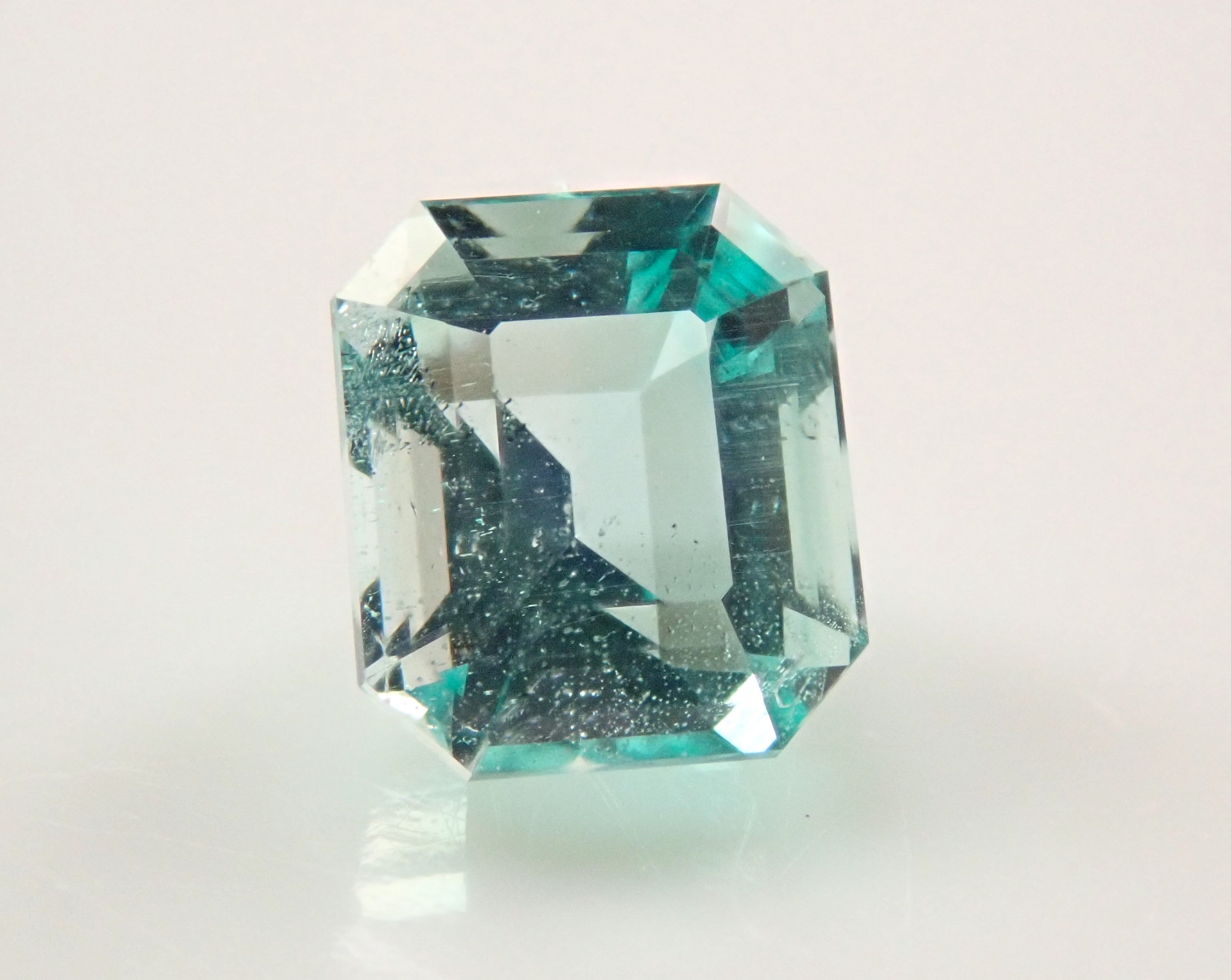 【11/29 22時販売】オーストラリア産エメラルド 0.320ctルース