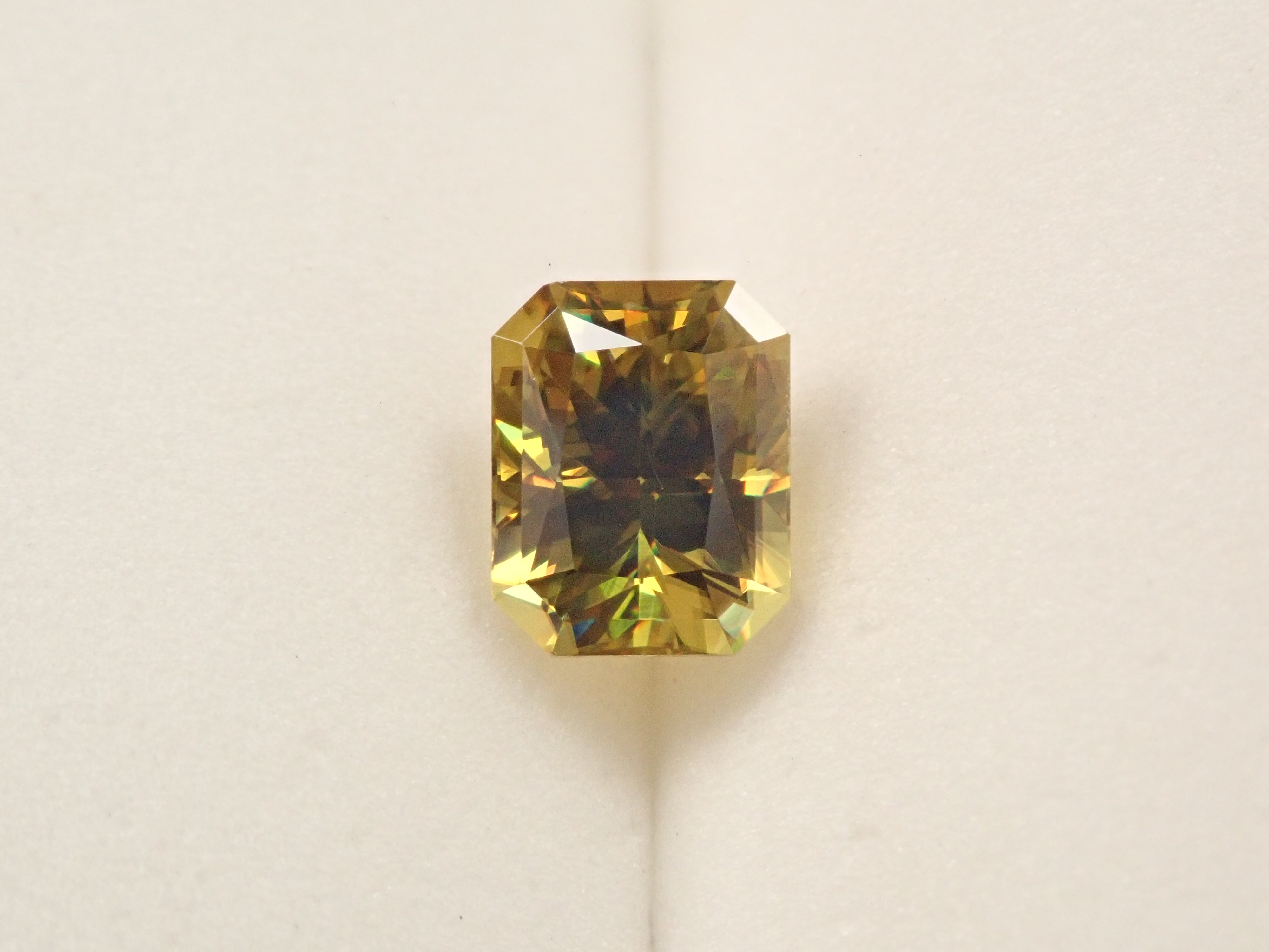 マダガスカル産スフェーン 1.864ctルース