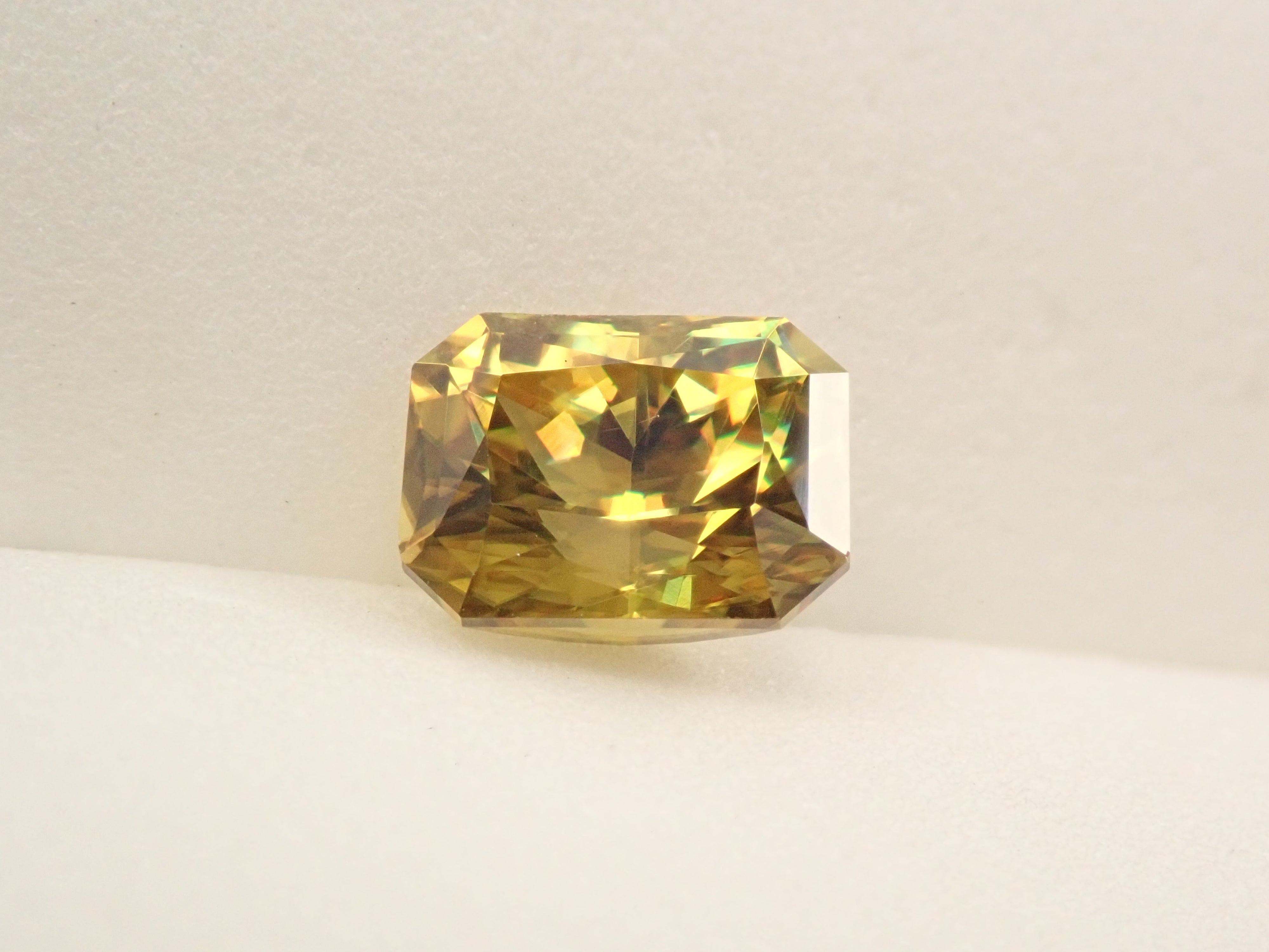 マダガスカル産スフェーン 1.864ctルース