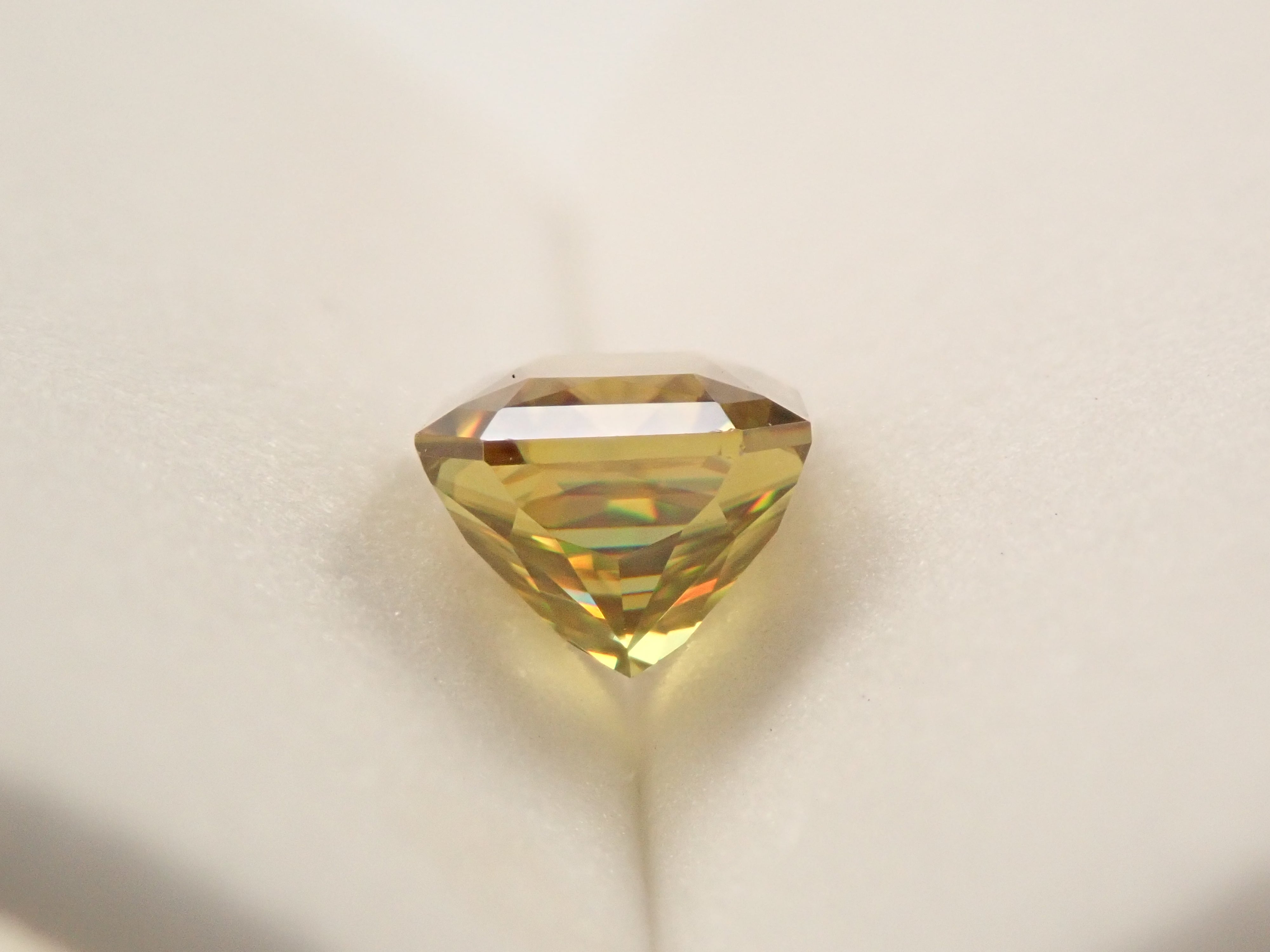 マダガスカル産スフェーン 1.864ctルース