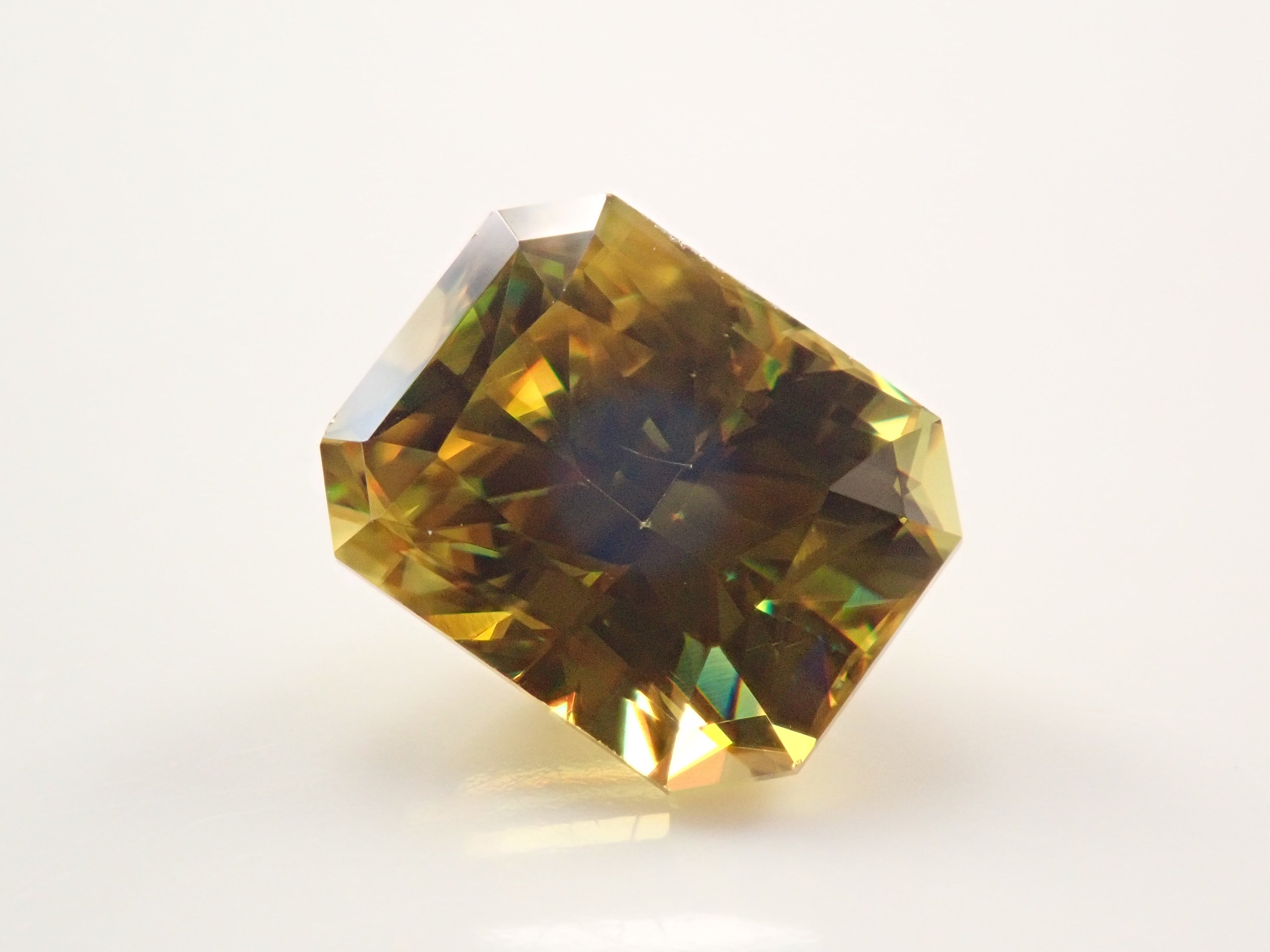 マダガスカル産スフェーン 1.864ctルース