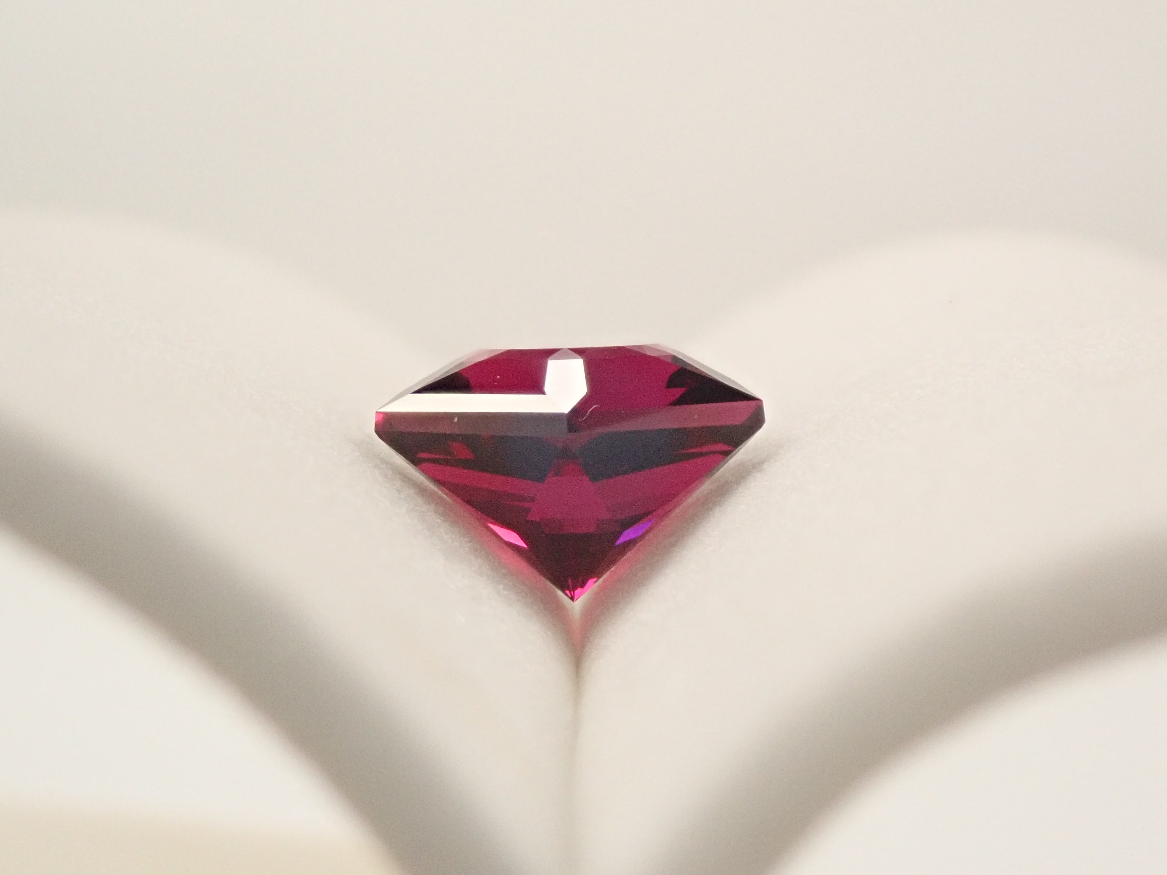 [12560334] 3.161克拉 莫三比克產紅榴石裸石