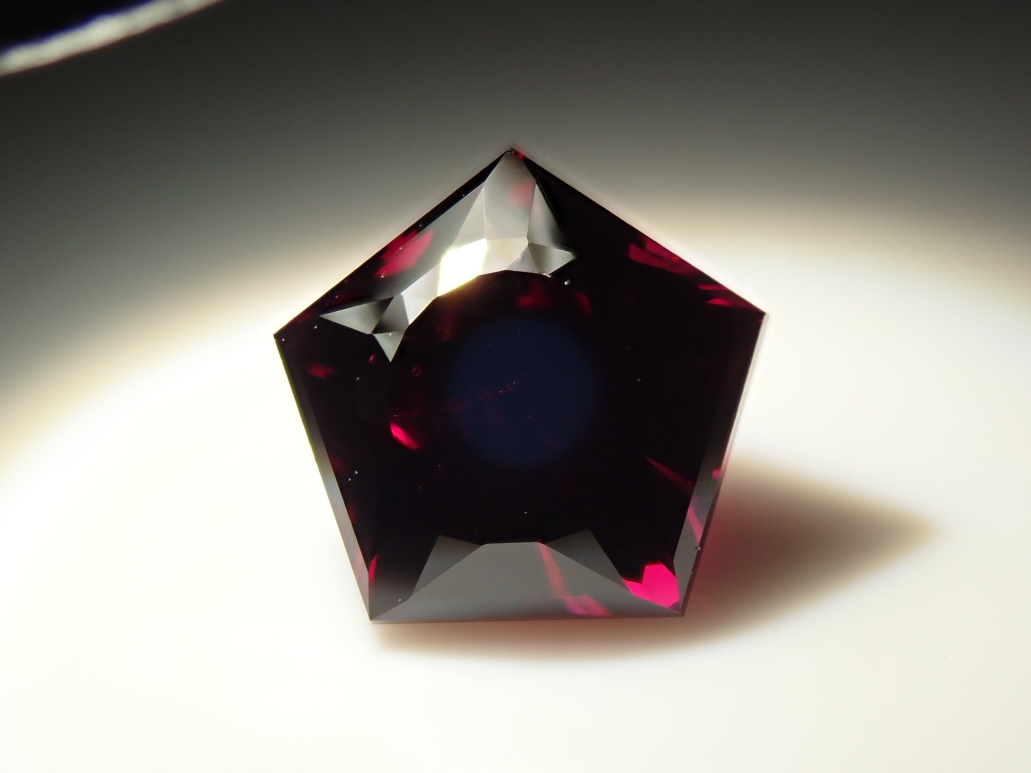 [12560334] 3.161克拉 莫三比克產紅榴石裸石