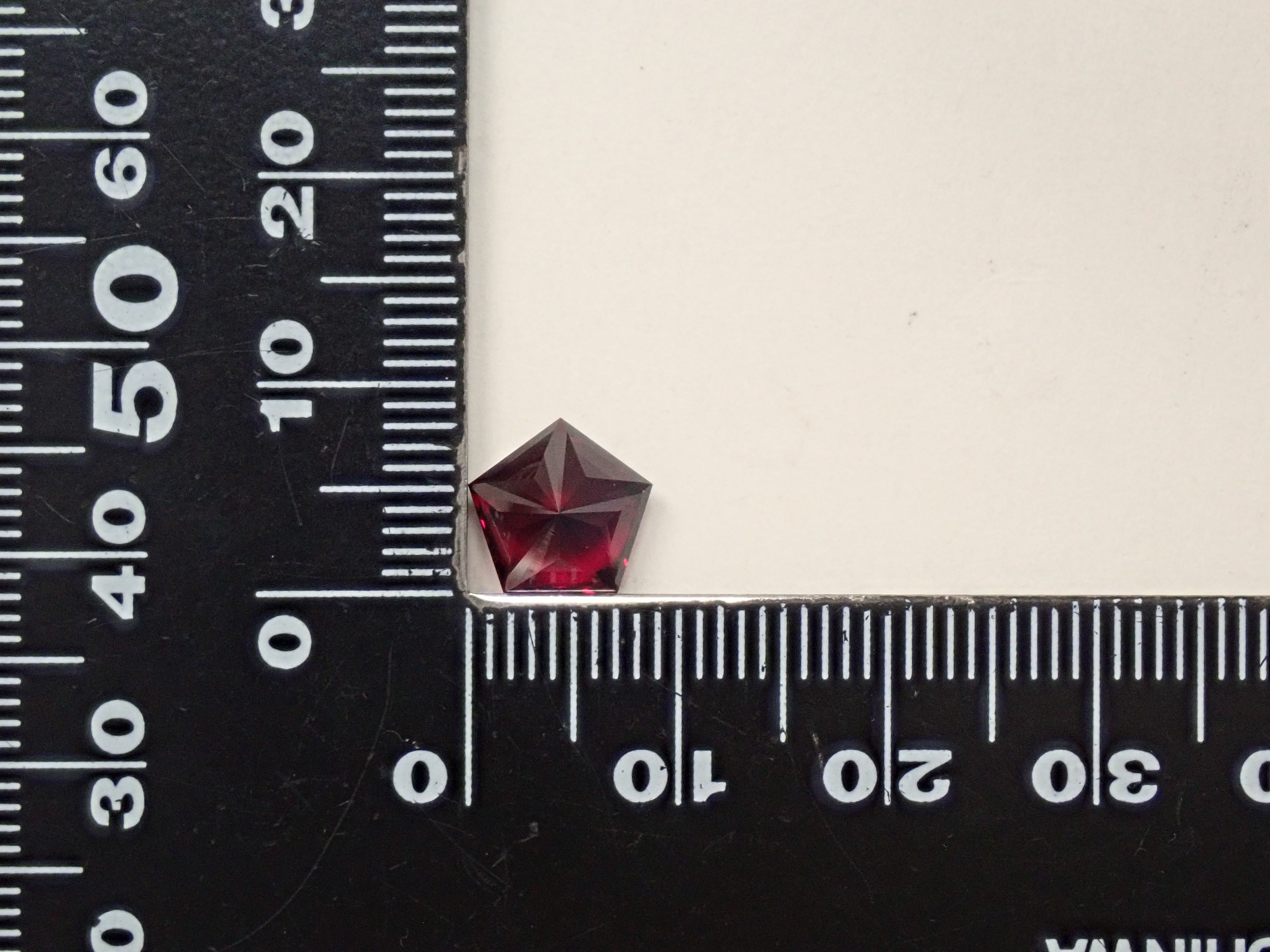 [12560334] 3.161克拉 莫三比克產紅榴石裸石