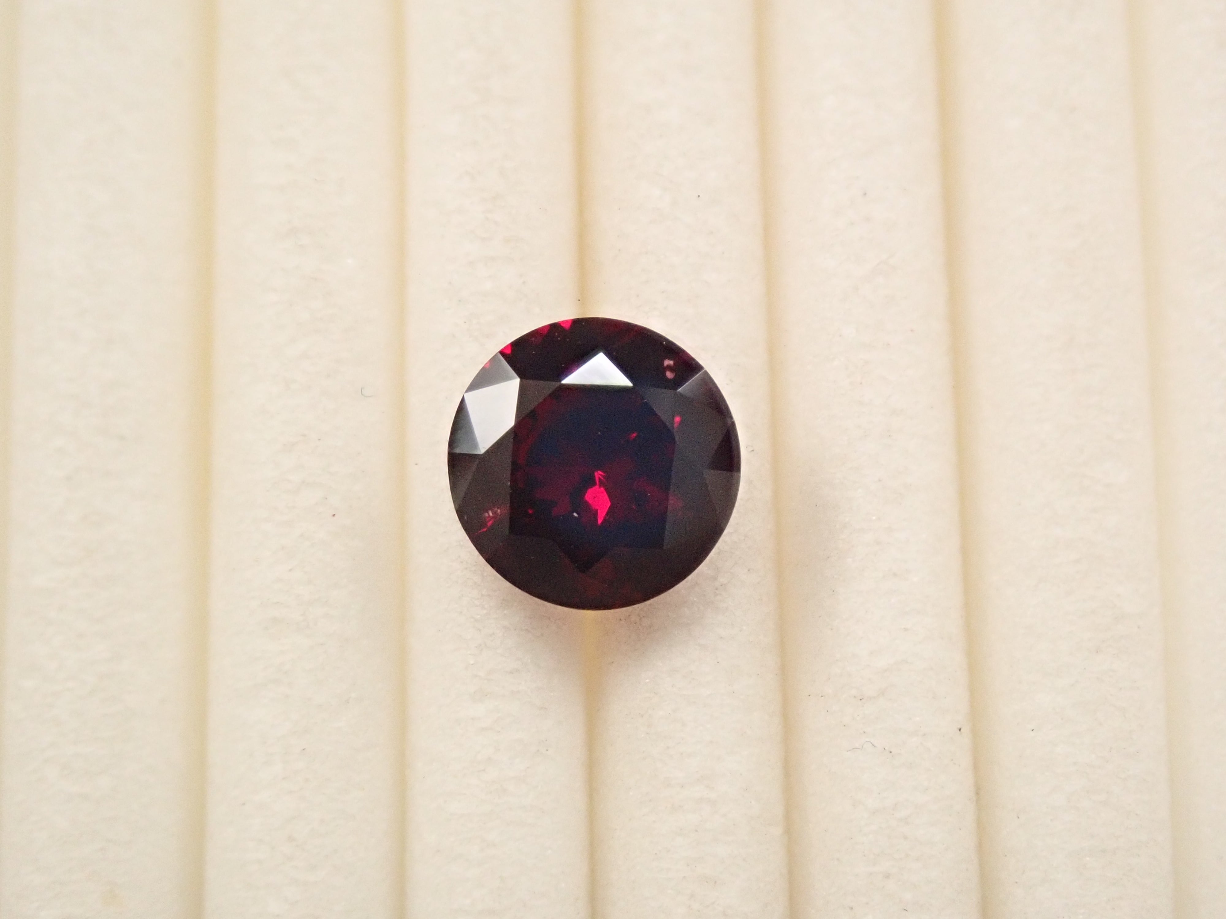[12560337] Tanzanian Almandine Garnet 1.071ct Loose Stone