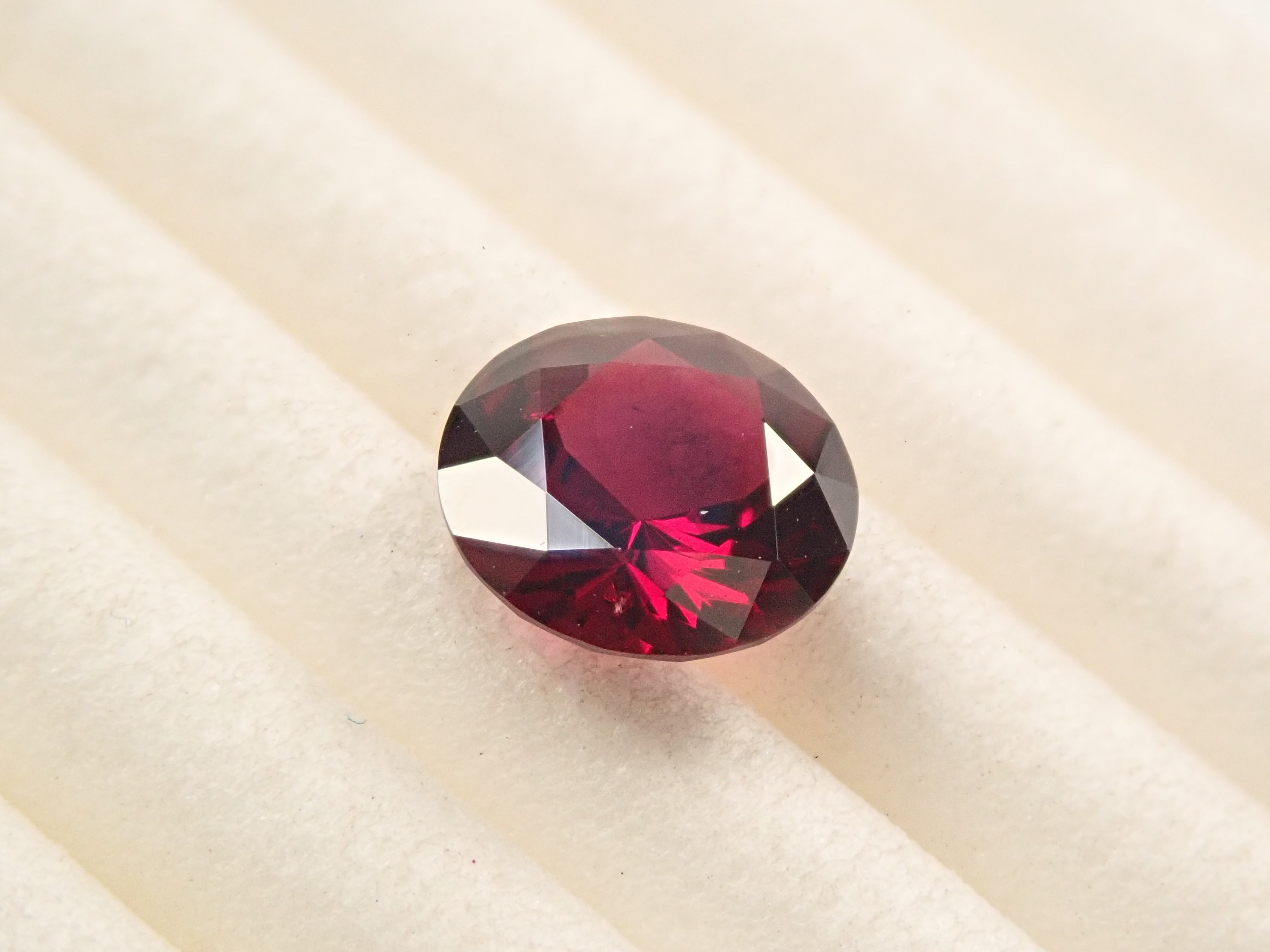[12560337] Tanzanian Almandine Garnet 1.071ct Loose Stone