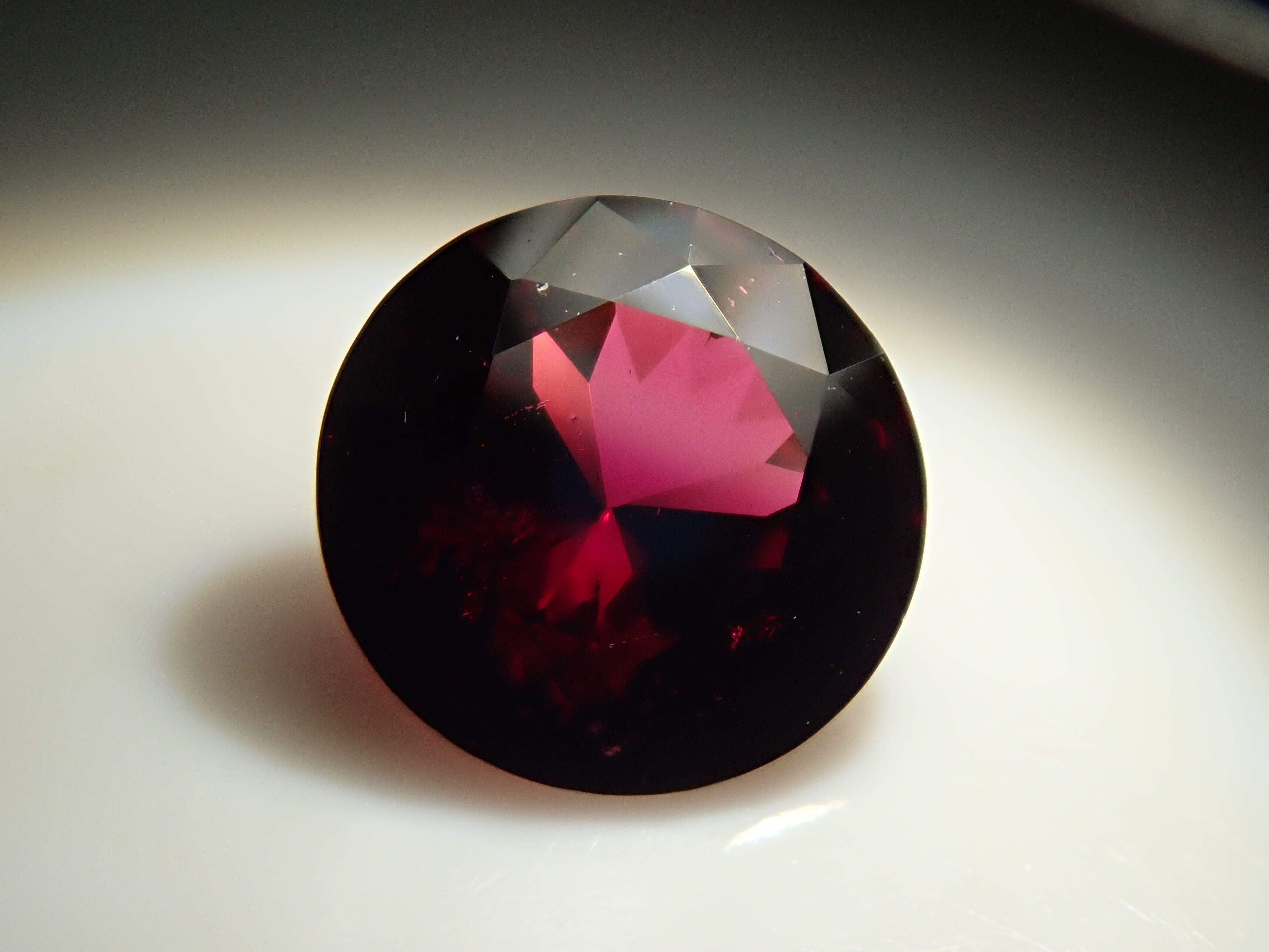 [12560337] Tanzanian Almandine Garnet 1.071ct Loose Stone