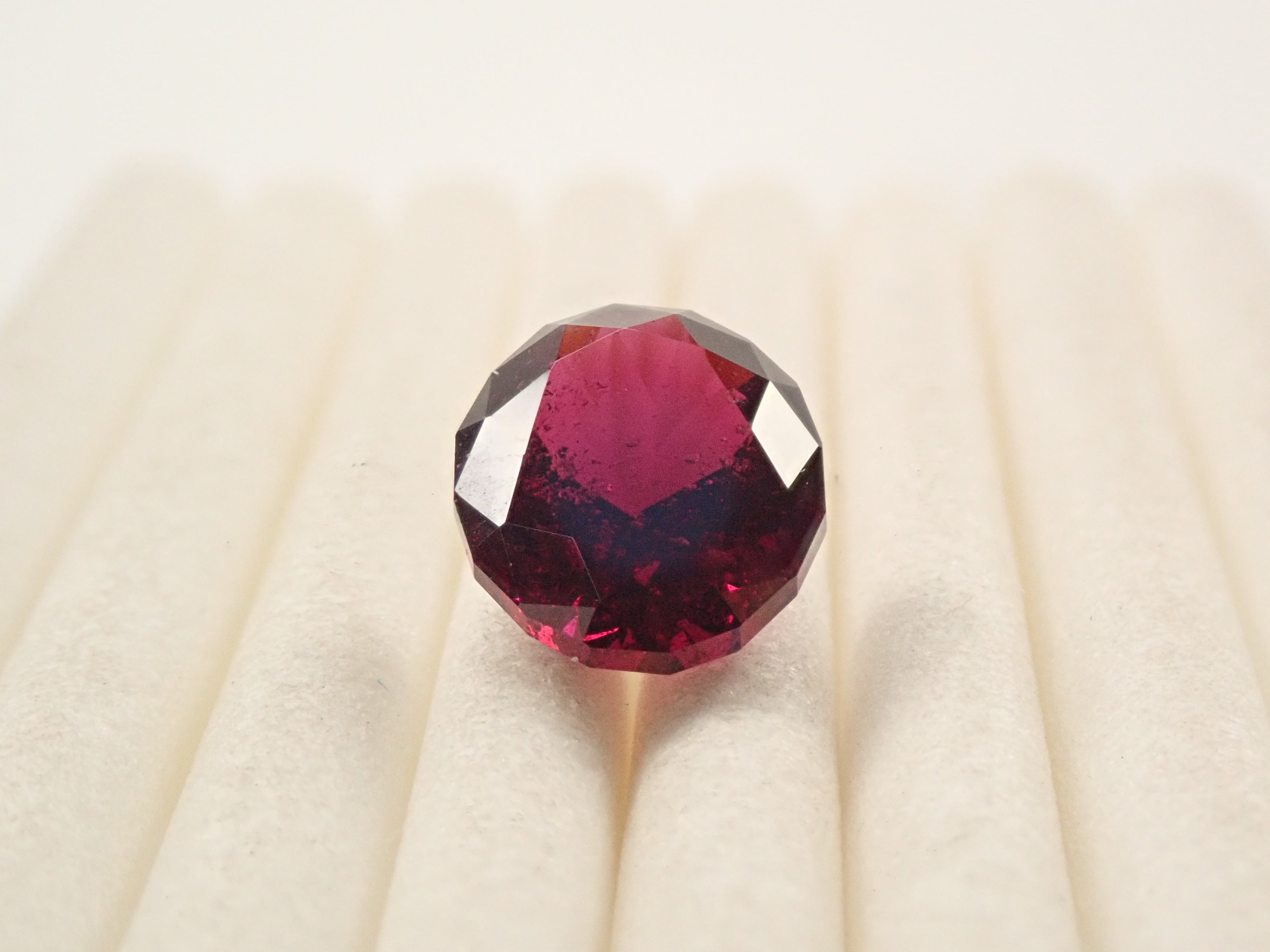 [12560338] Tanzanian Almandine Garnet 3.339ct Loose Stone