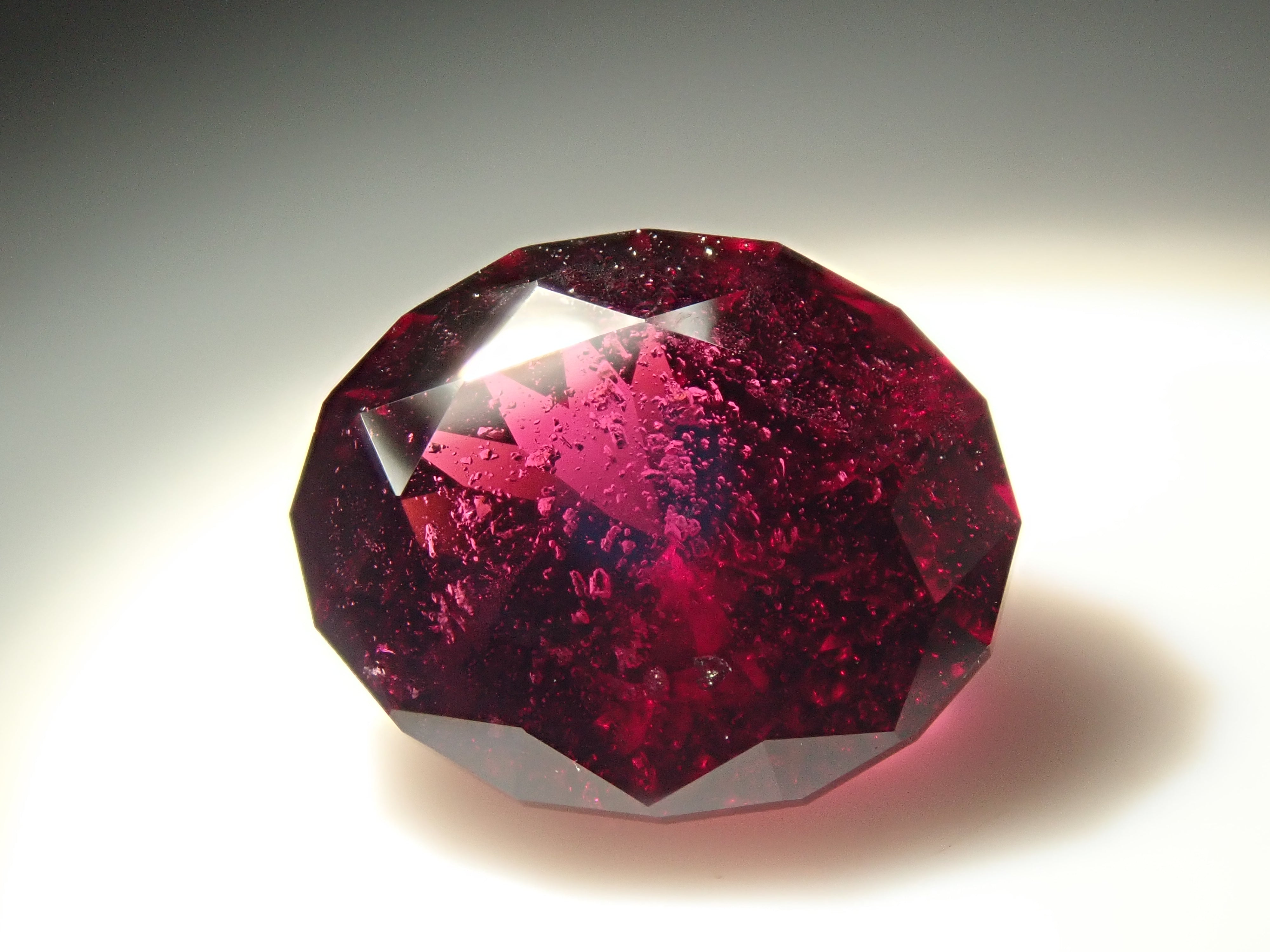 [12560338] Tanzanian Almandine Garnet 3.339ct Loose Stone