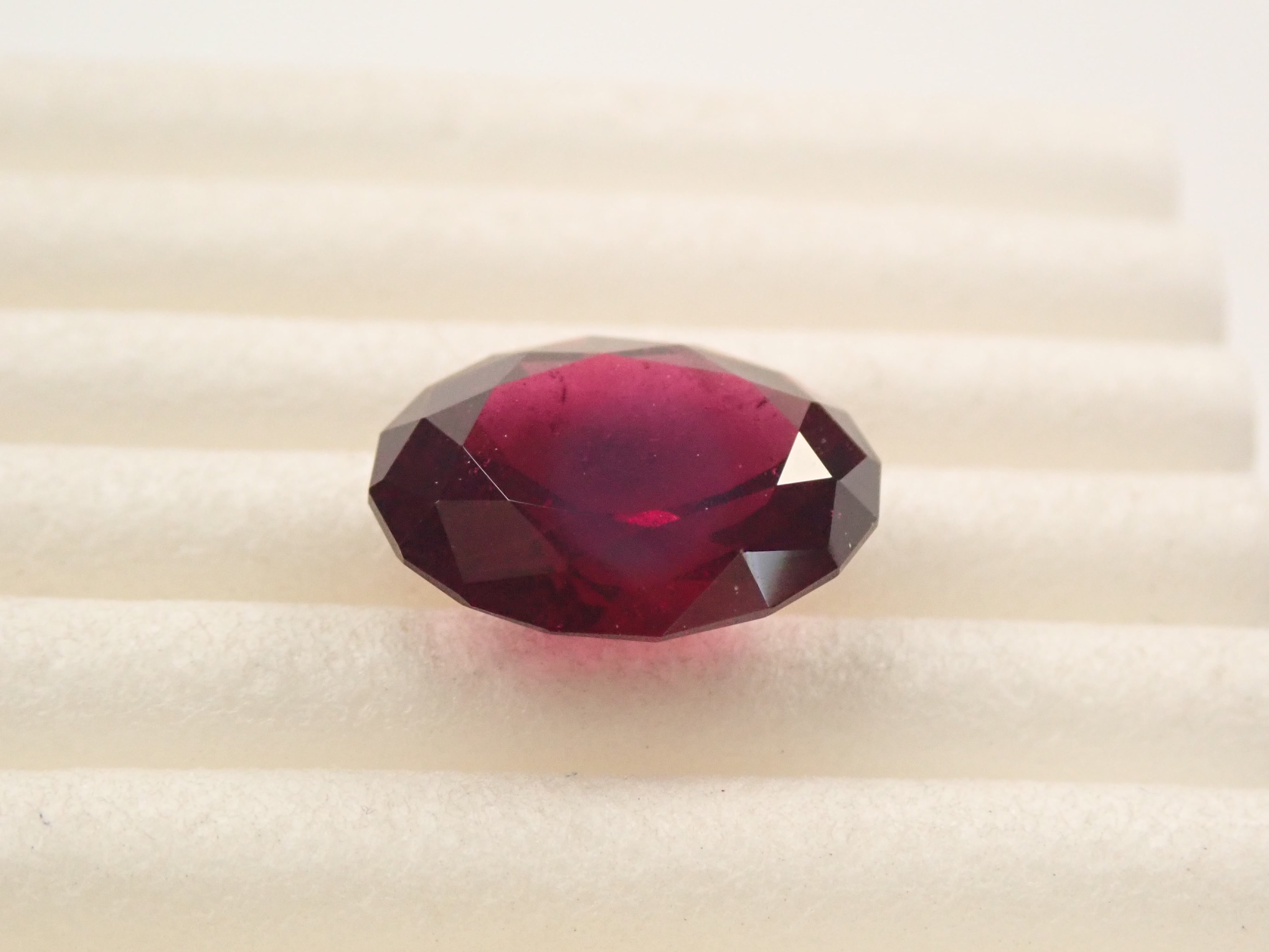 [12560339] 莫三比克紅榴石 3.662克拉 裸石