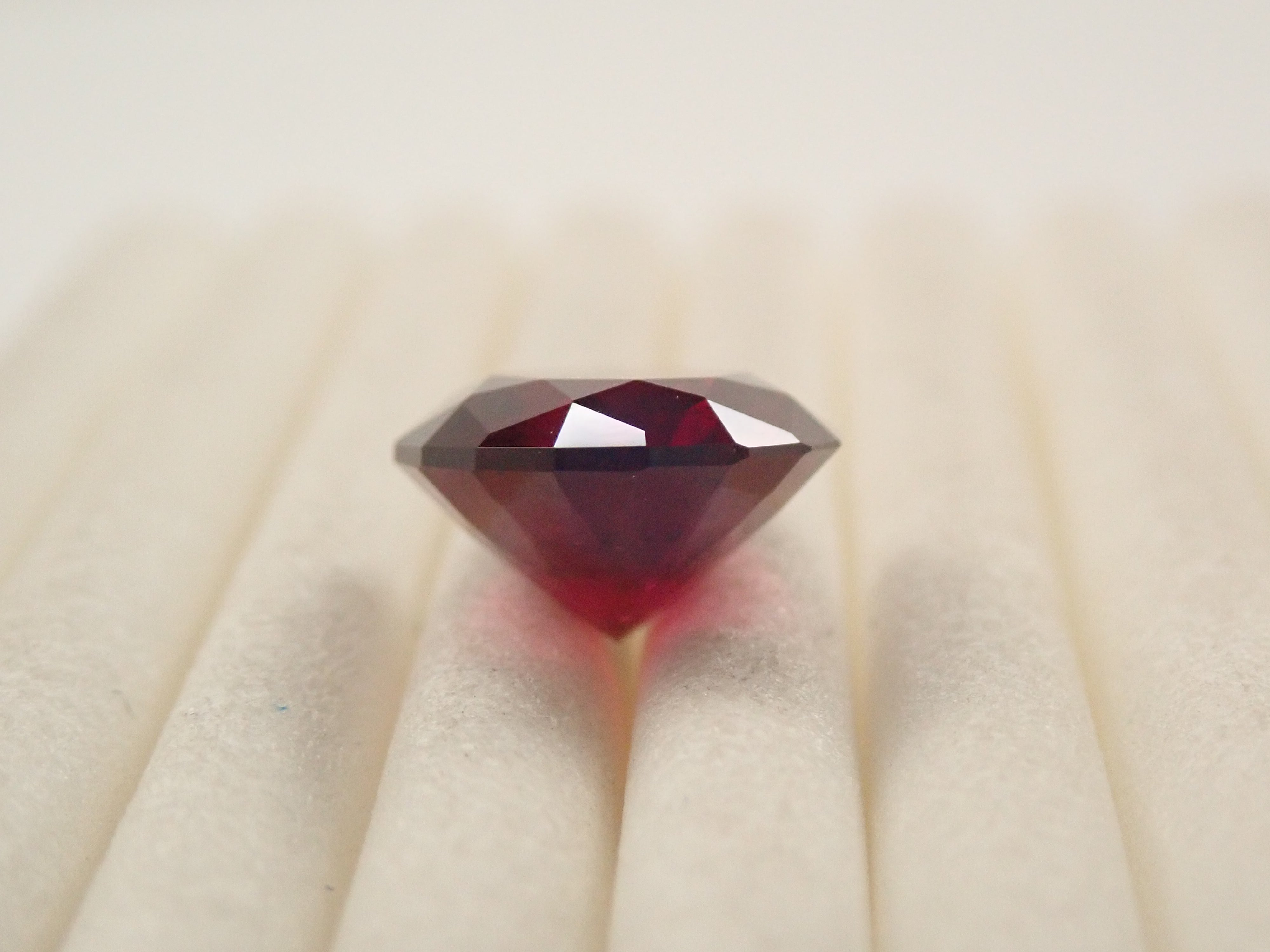 [12560339] 莫三比克紅榴石 3.662克拉 裸石