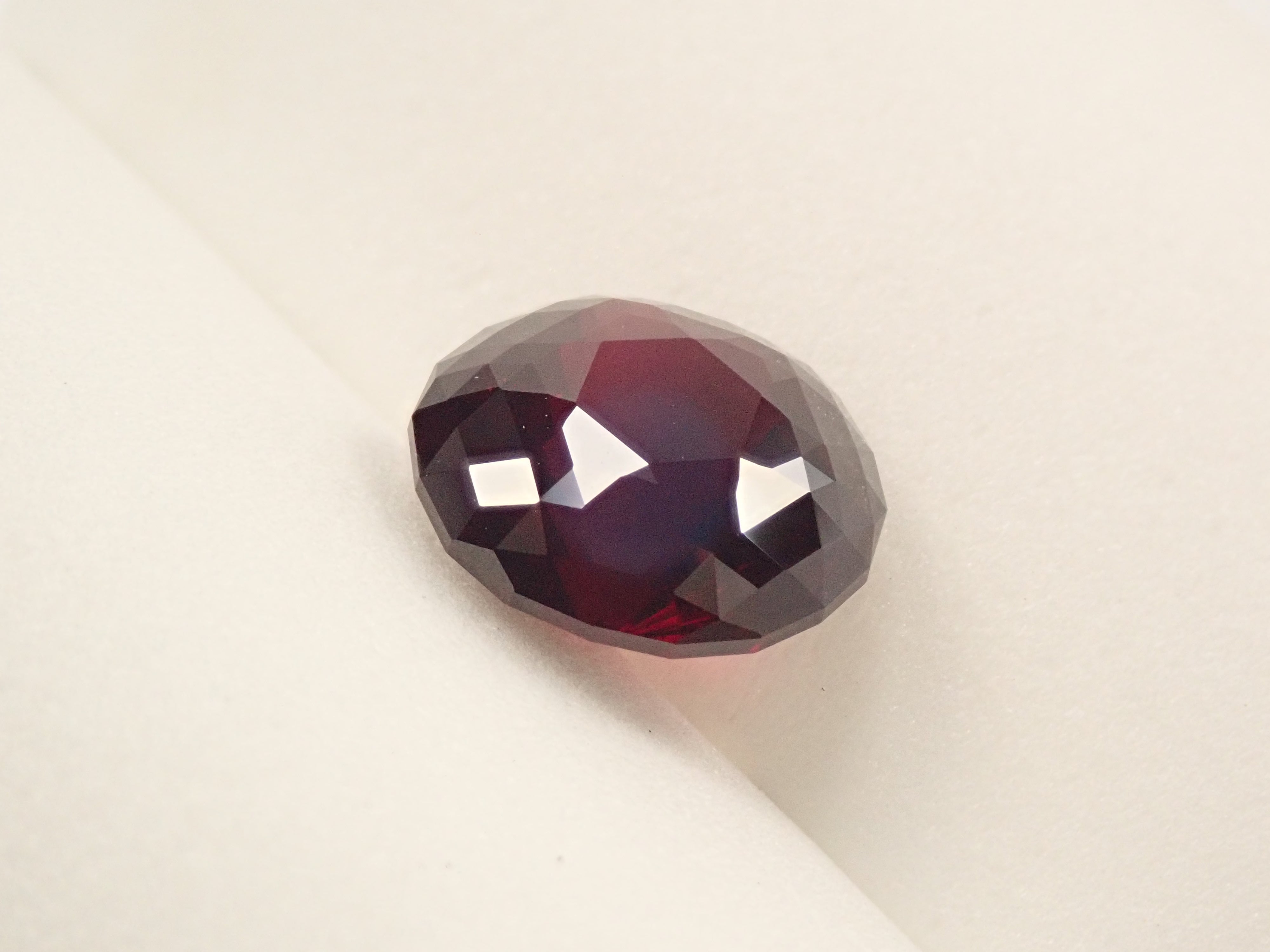 【12/15 22時販売】タンザニア産アルマンディンガーネット 11.0mm/6.787ctルース