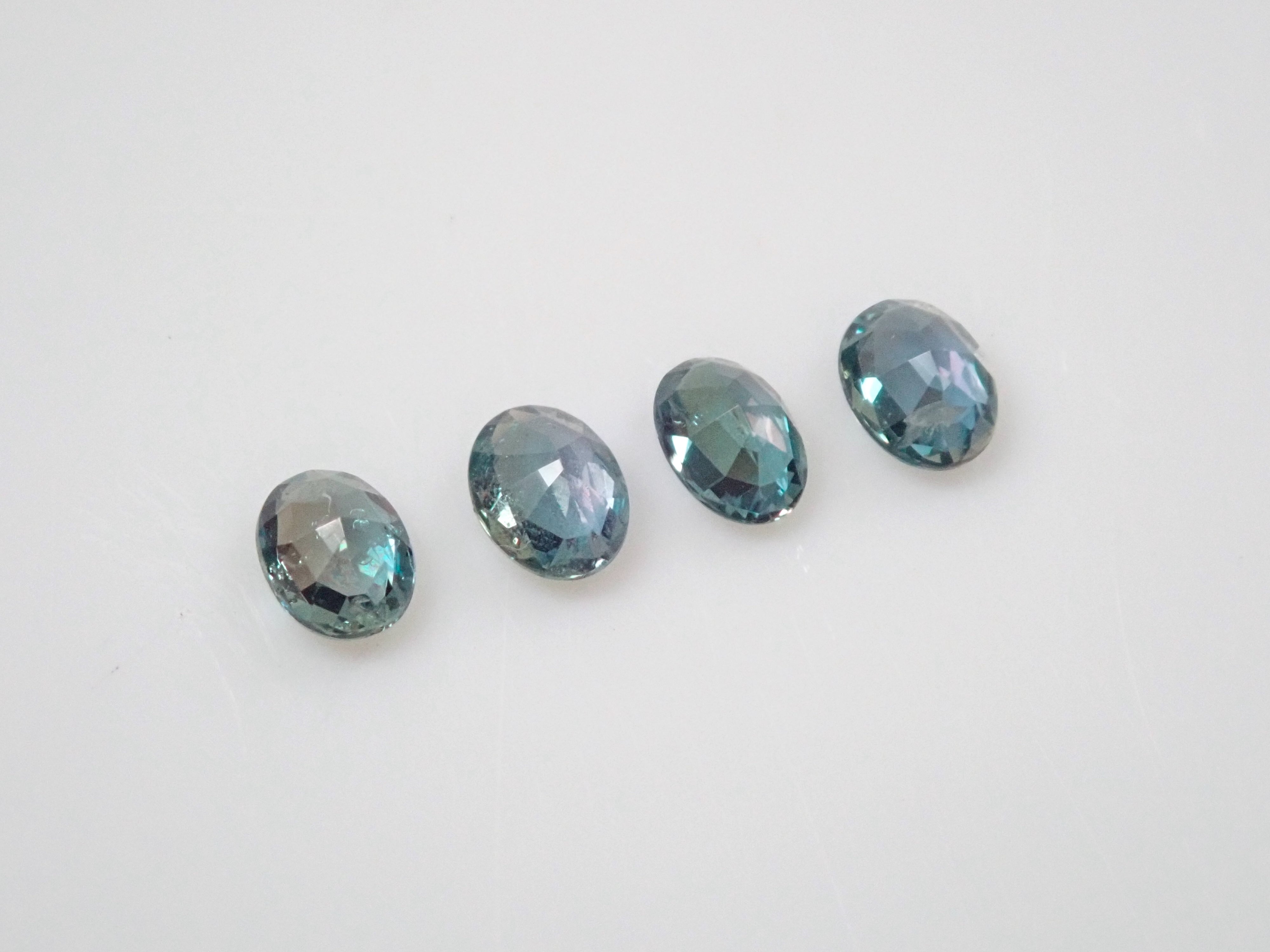 ブラジル産アレキサンドライト《ヘマチタ鉱山》 1石（2.8×2.2mm）《複数購入割引有》