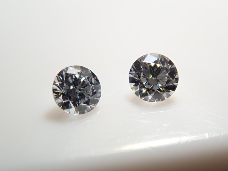 ラボグロウンダイヤモンド（合成ダイヤモンド）＆ 天然ダイヤモンド2石セット 1.8mm/0.045ctルース（H&C,VSクラス相当）