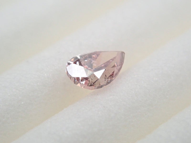 ピンクダイヤモンド 0.105ctルース(FANCY DEEP PINK, I-1) – カラッツSTORE