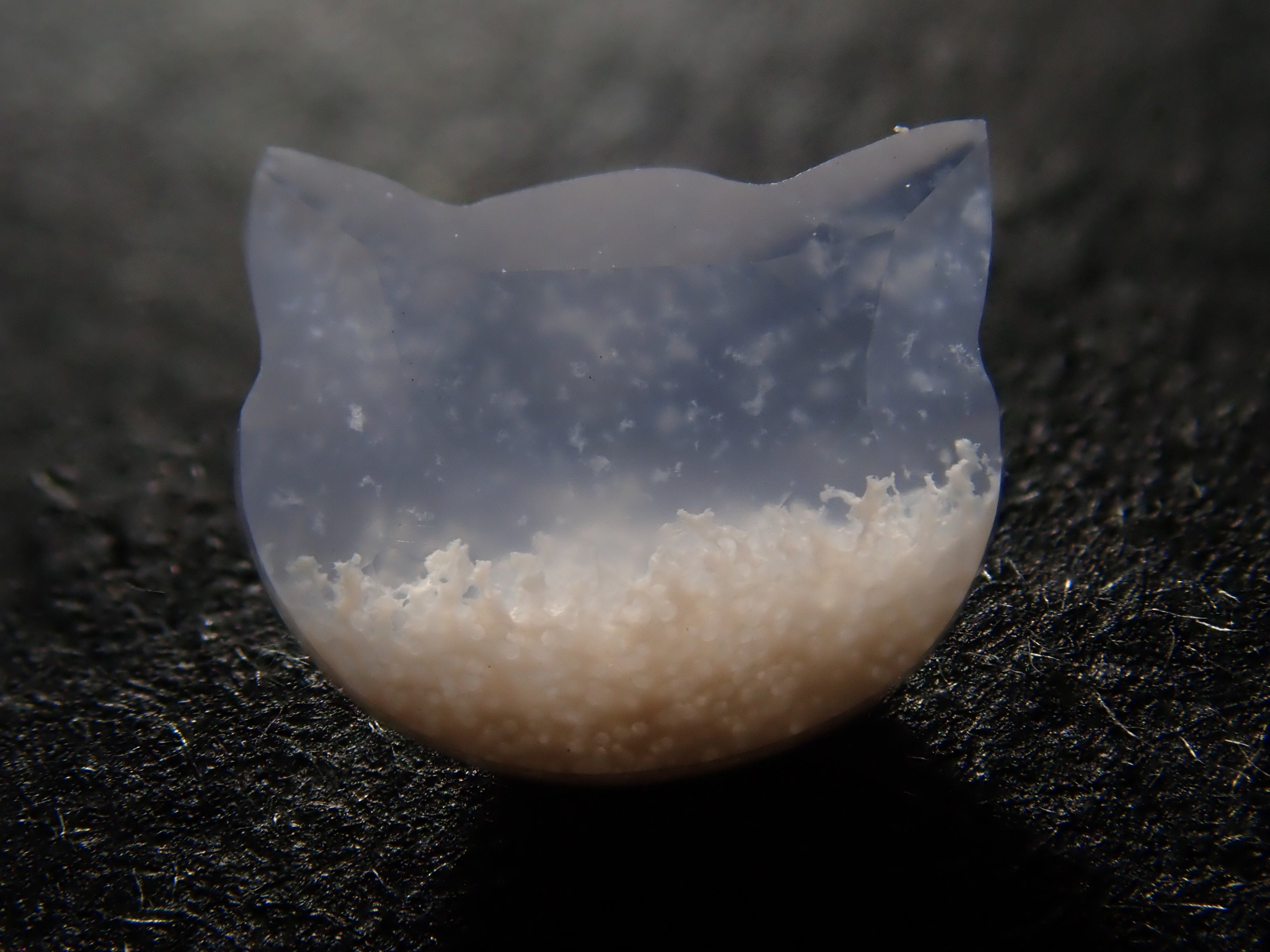 【11/14 22時販売】【猫カット】ブラジル産ホワイトカルセドニー 0.707ctルース