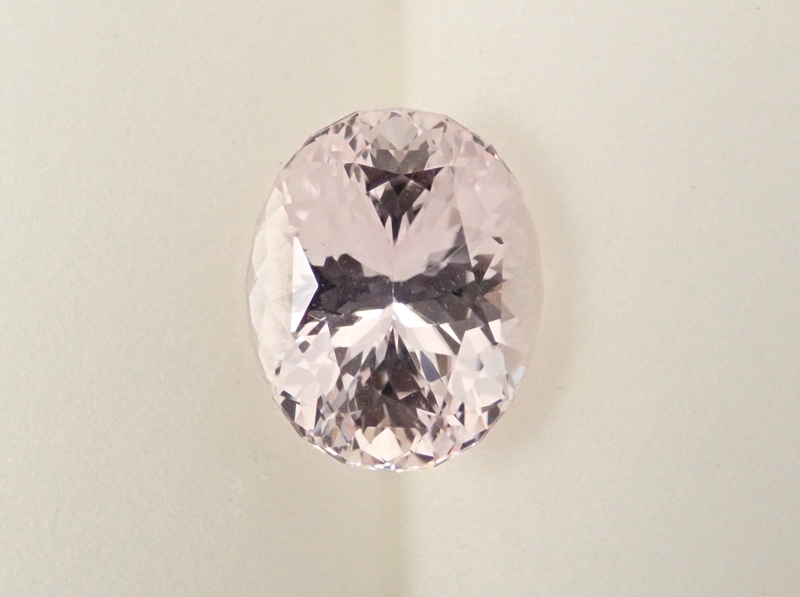 【11/14 22時販売】アフガニスタン産クンツァイト 3.973ctルース