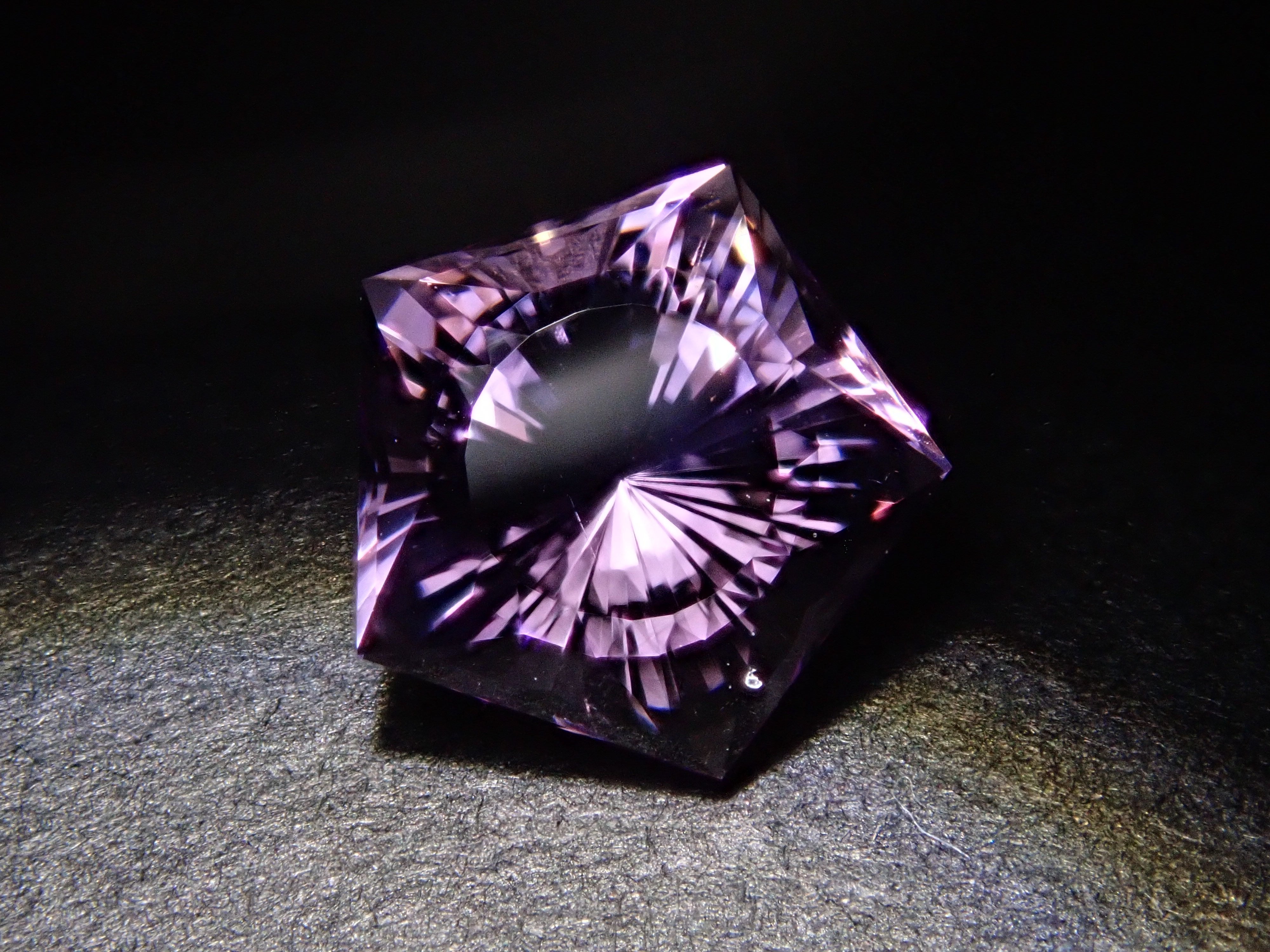 【11/14 22時販売】ブラジル産ローズアメジスト 0.793ctルース