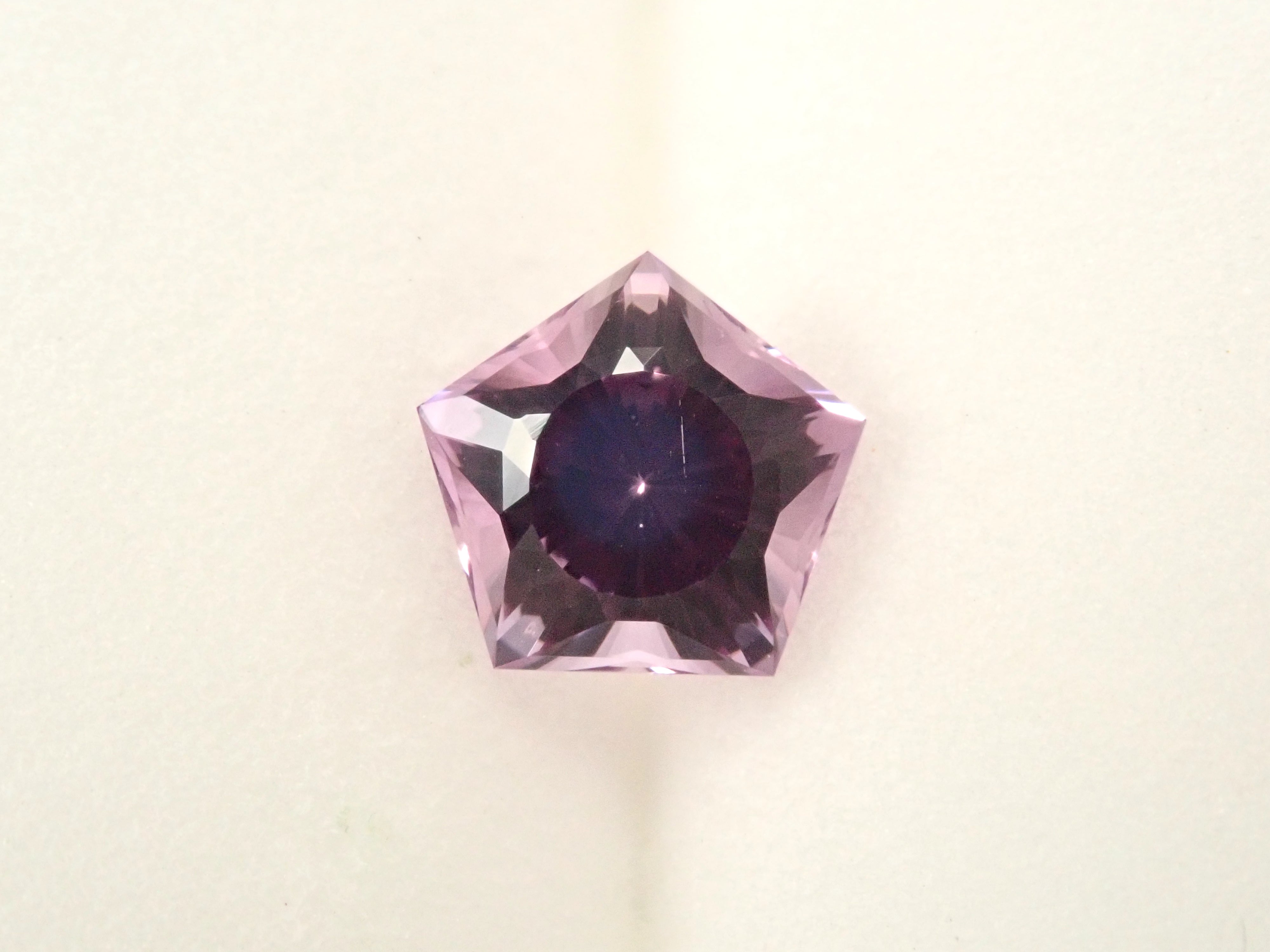 ブラジル産ローズアメジスト 0.793ctルース
